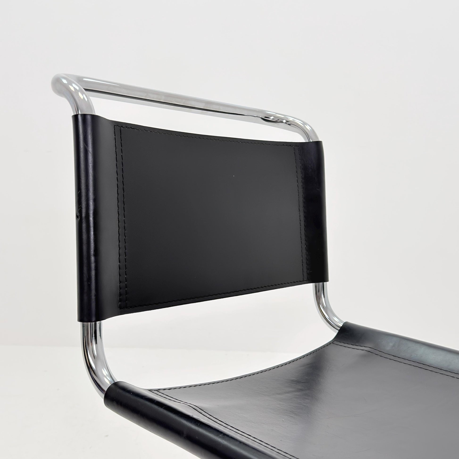 Mid century Bauhaus MR10 lounge black leather chair design by Ludwig Mies van der Rohe , 1980s Italy