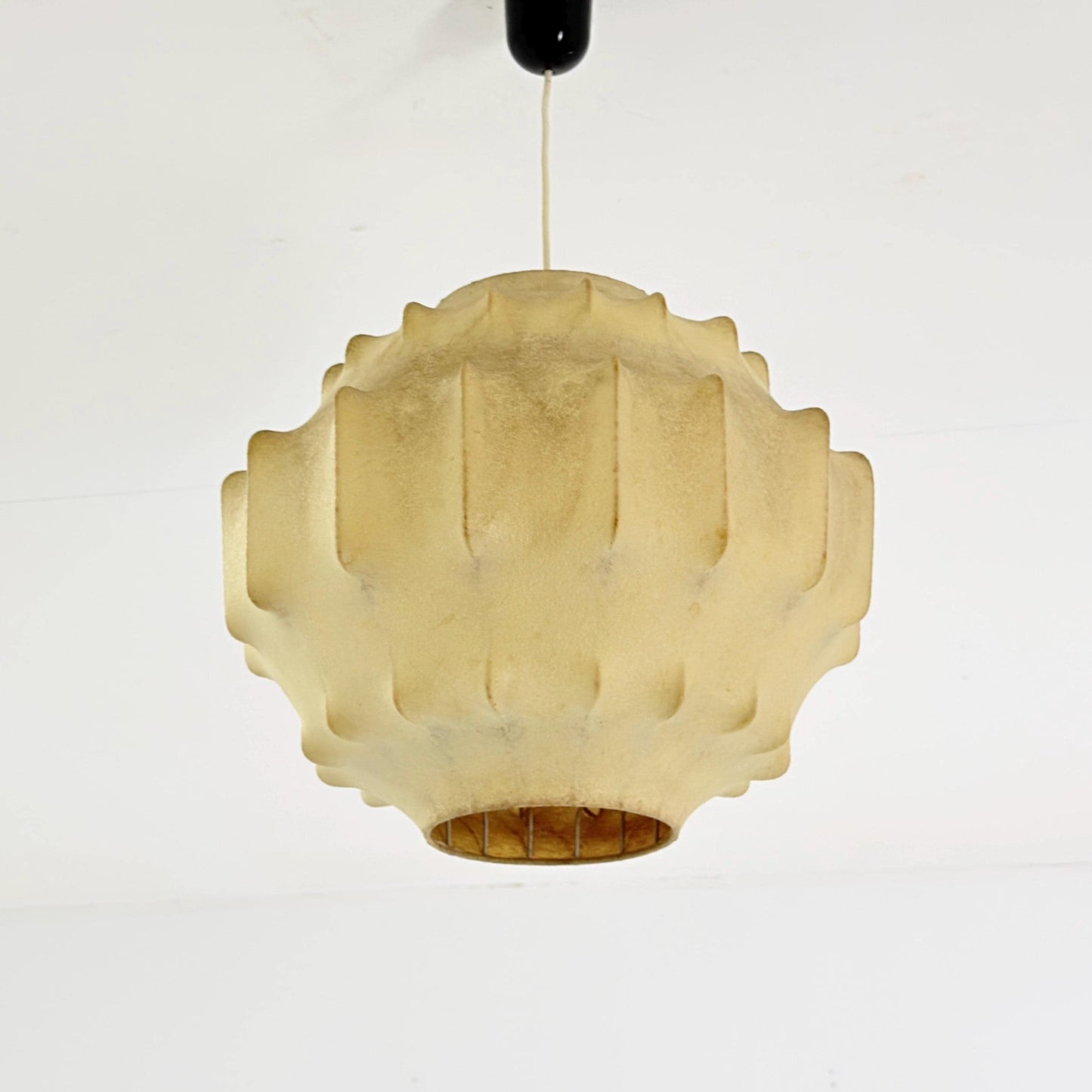 Mid-Century Modern Cocoon Pendant Light, rare Shape by Achille Castiglioni – 1960s Italy