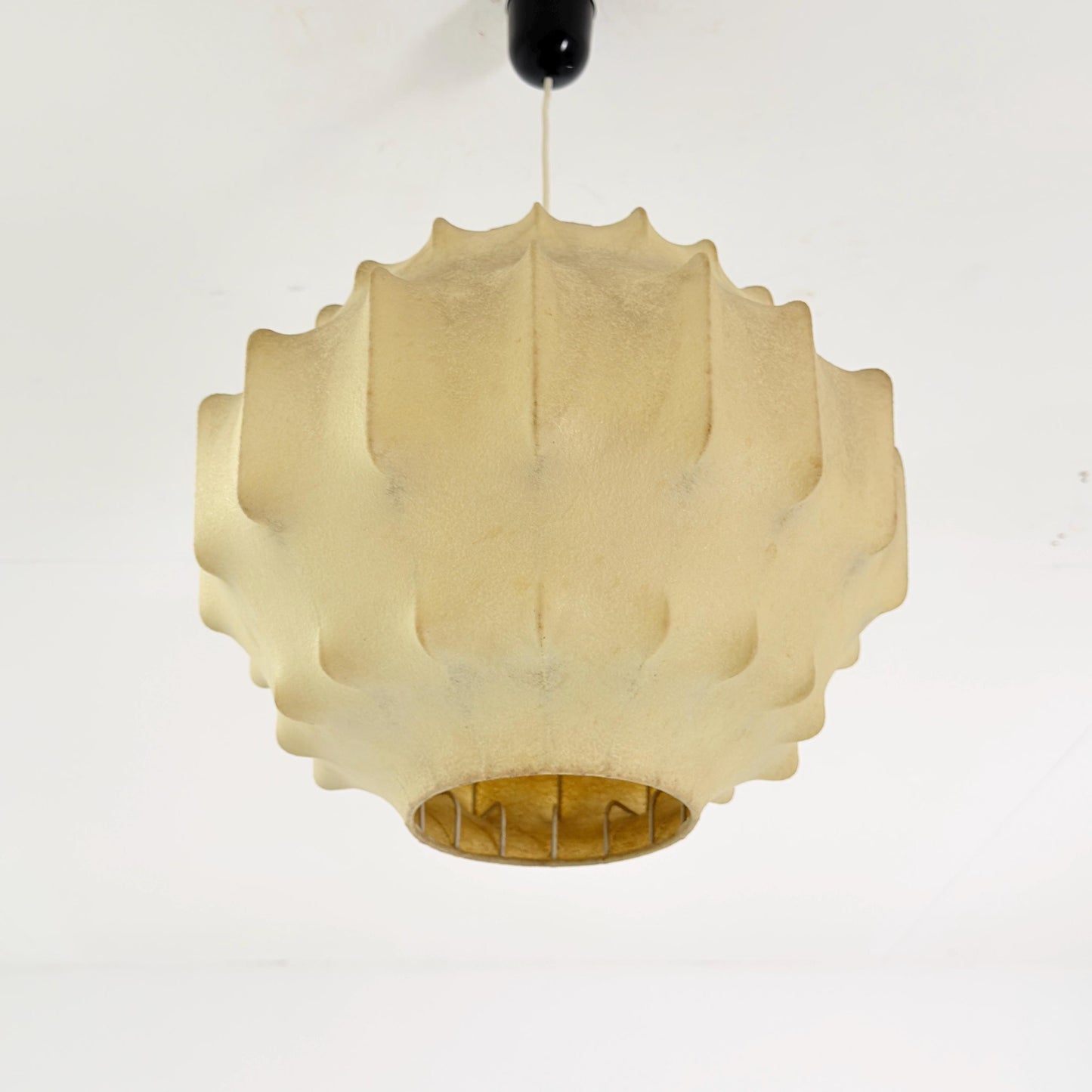 Mid-Century Modern Cocoon Pendant Light, rare Shape by Achille Castiglioni – 1960s Italy