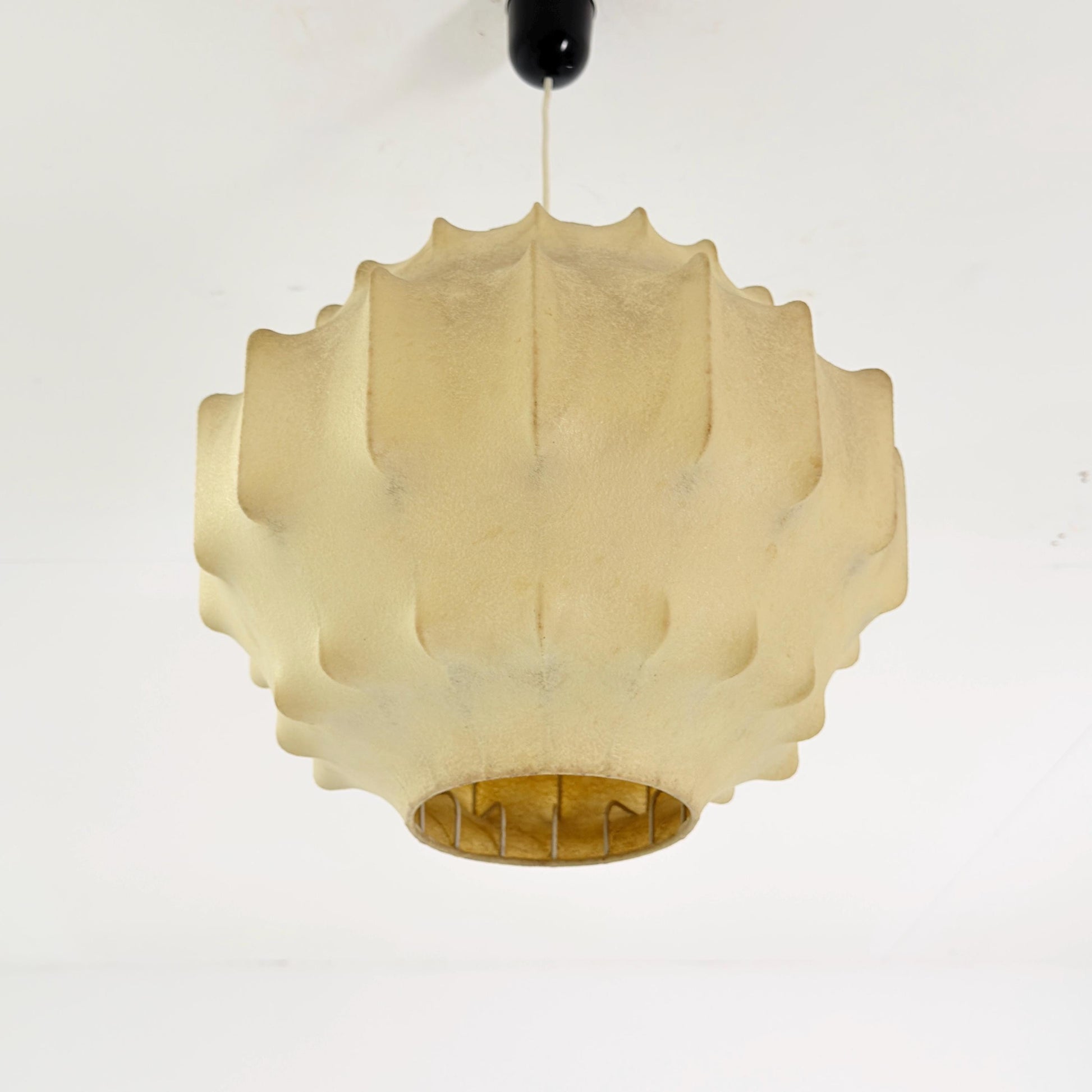 Mid-Century Modern Cocoon Pendant Light, rare Shape by Achille Castiglioni – 1960s Italy