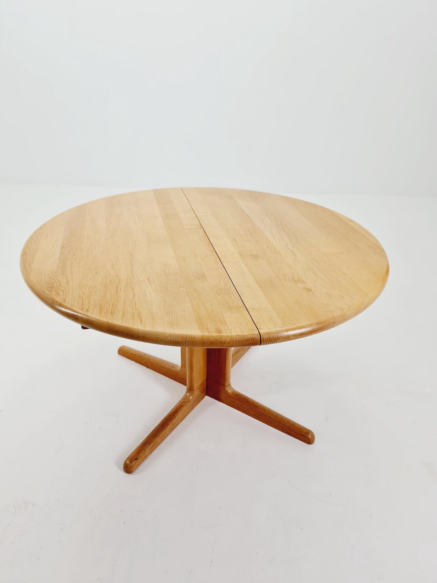 Mid century extendable Danish Modern Solid Oak dining table by Niels Möller , 1970s