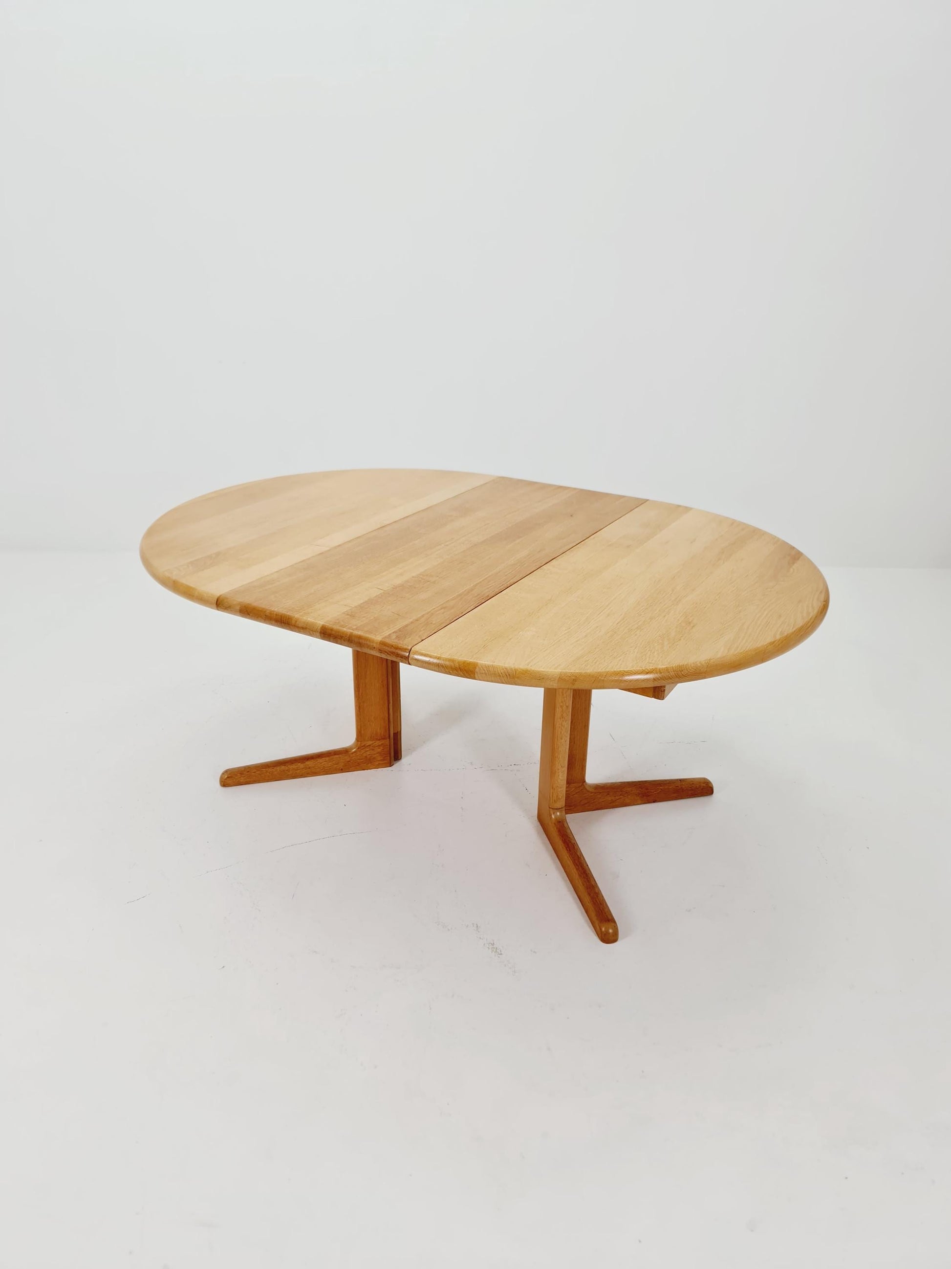 Mid century extendable Danish Modern Solid Oak dining table by Niels Möller , 1970s