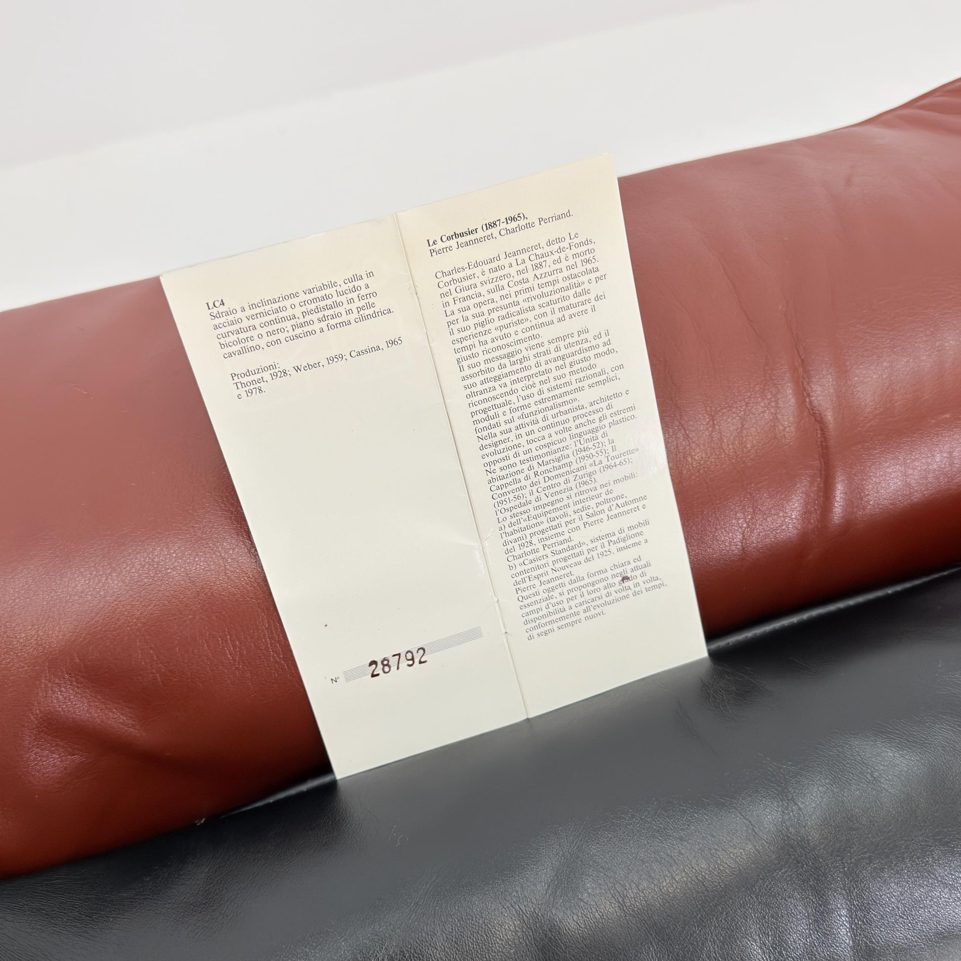 Mid century LC4 Chaise Longue by Le Corbusier, Perriand & Jeanneret No. 28792 – Black Frame chestnut Leather by Cassina Italy, 1980s
