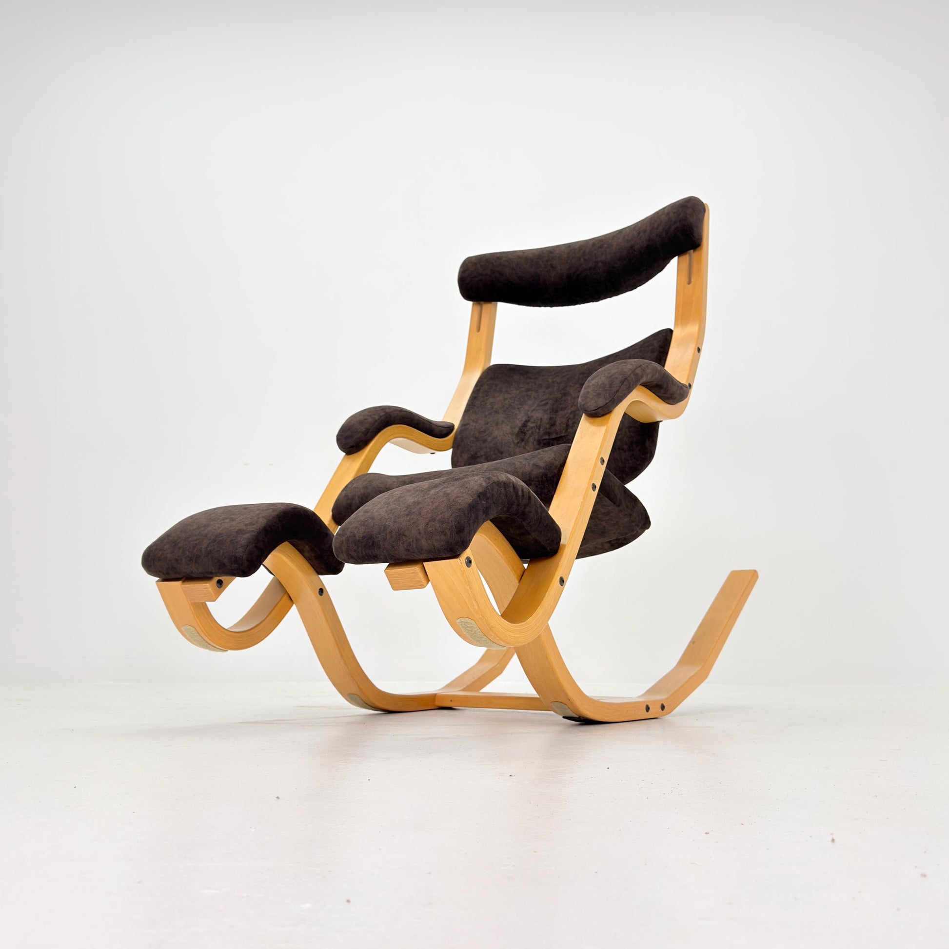 Mid-Century “Gravity” Rocking Lounge Chair by Peter Opsvik for Stokke, 1980s Norway