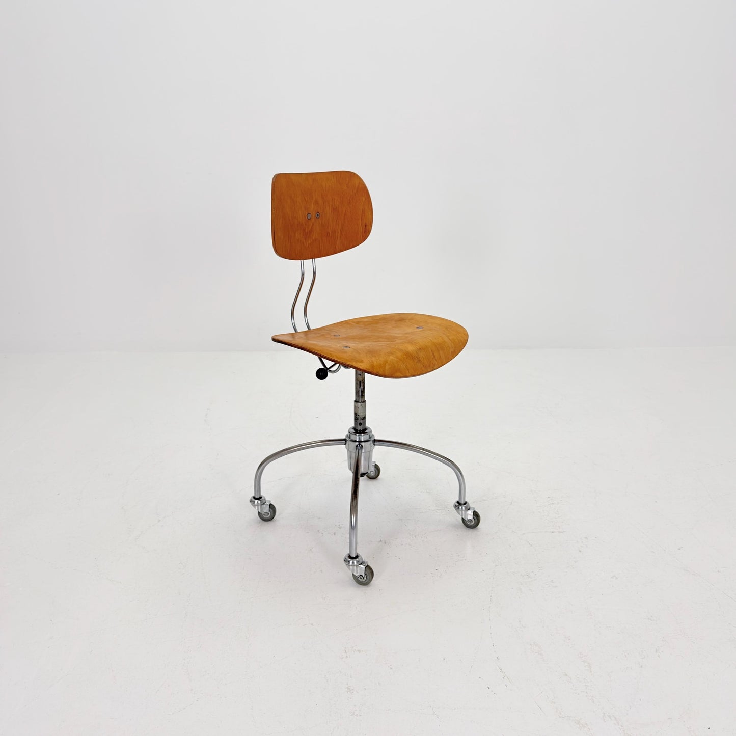 Mid century Swivel Bauhaus chair model by Egon Eiermann for Wilde & Spieth 1950s Germany