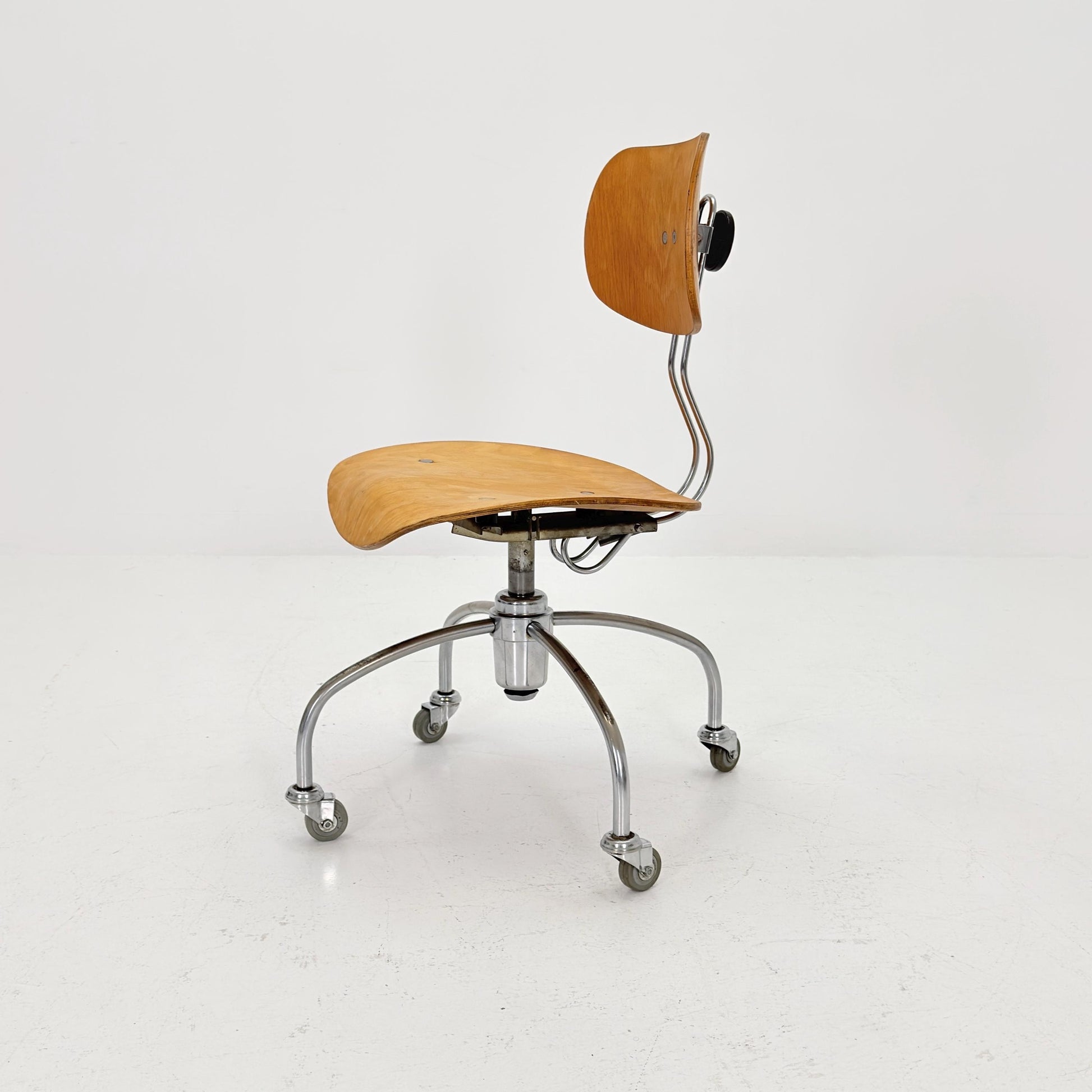 Mid century Swivel Bauhaus chair model by Egon Eiermann for Wilde & Spieth 1950s Germany