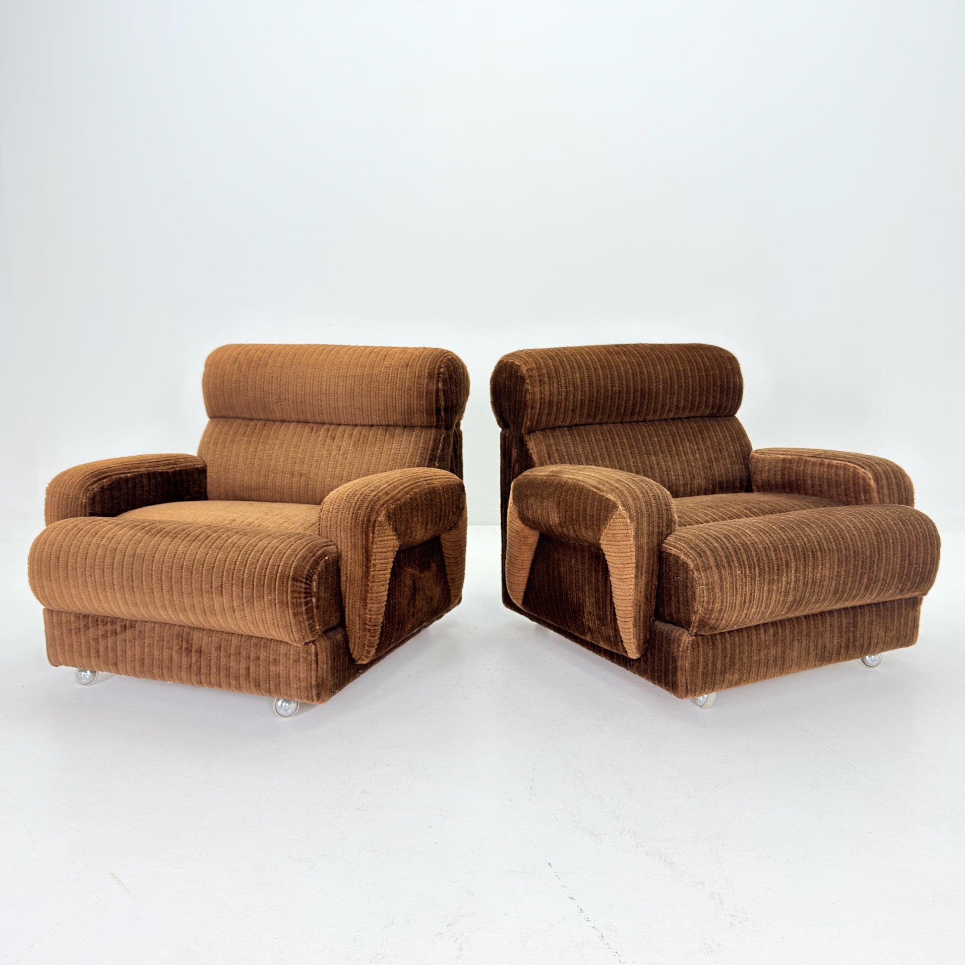 1 of 2 Mid Century Brown Corduroy Lounge Chair on Casters, 1970s Club Chair, Italy