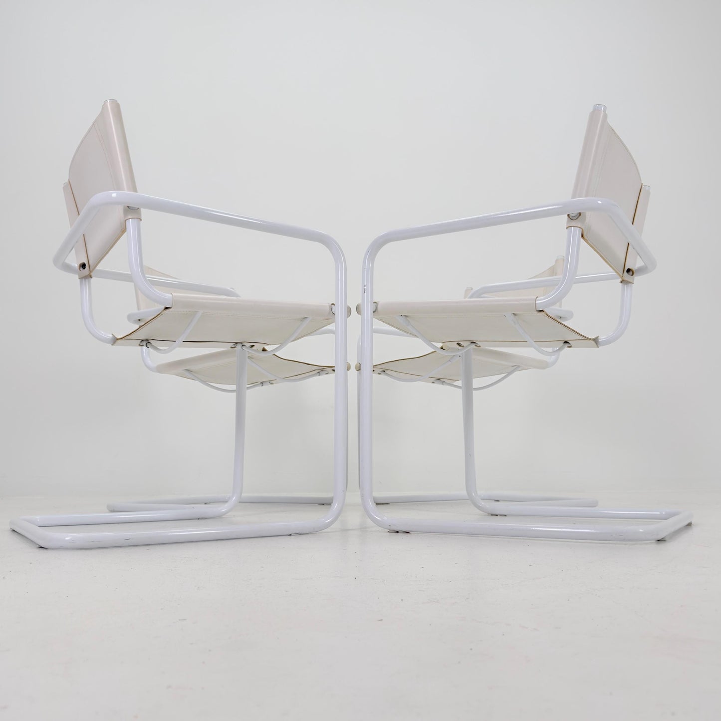 Set of 4 Mid Century Bauhaus Dining Chairs by Mart Stam & Marcel Breuer for Fasem Italy, 1980s – Rare All White Edition Cantilever Chairs