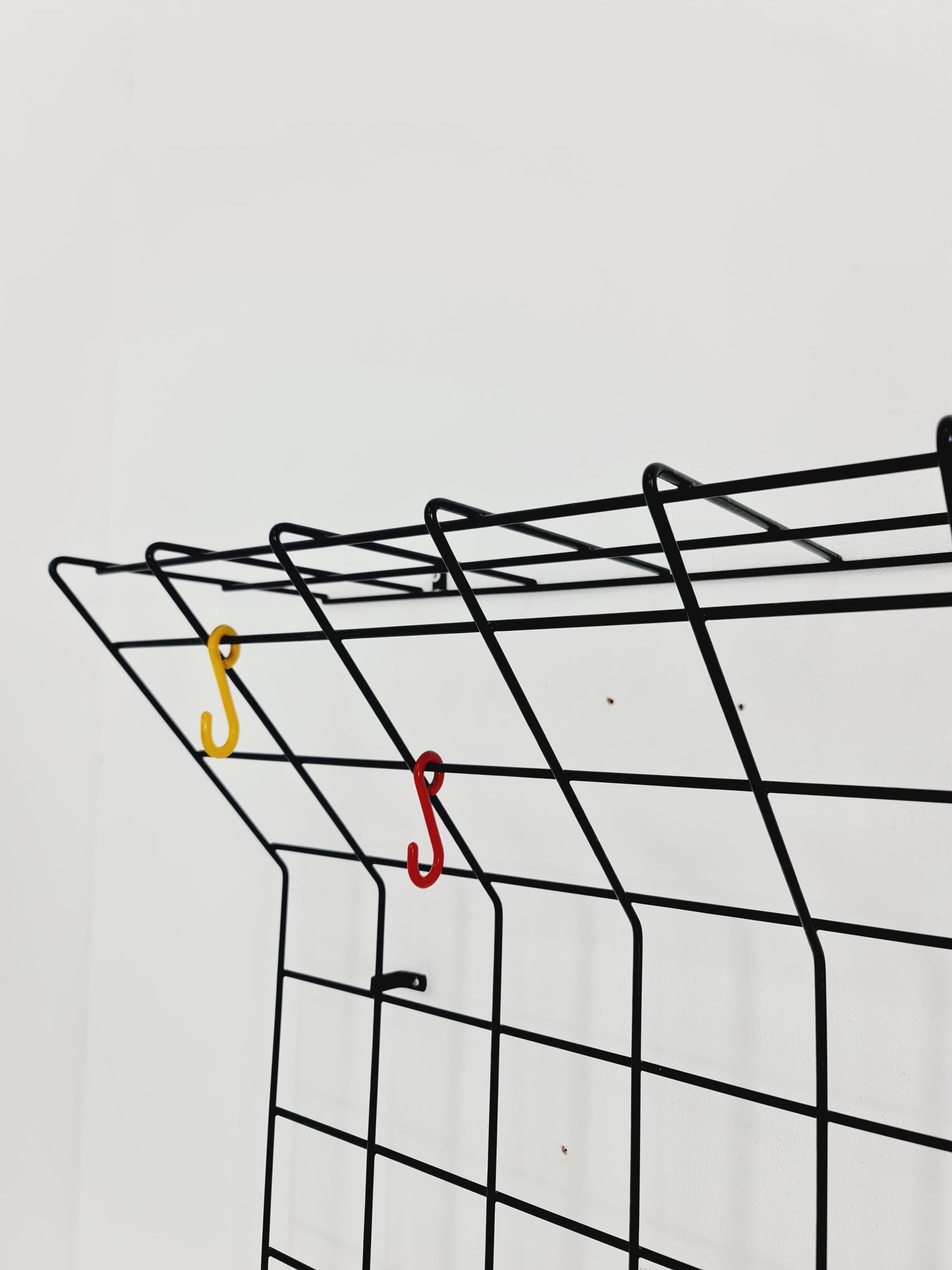 Cloth hanger Wardrobe by Nisse Strinning string design 60s, black