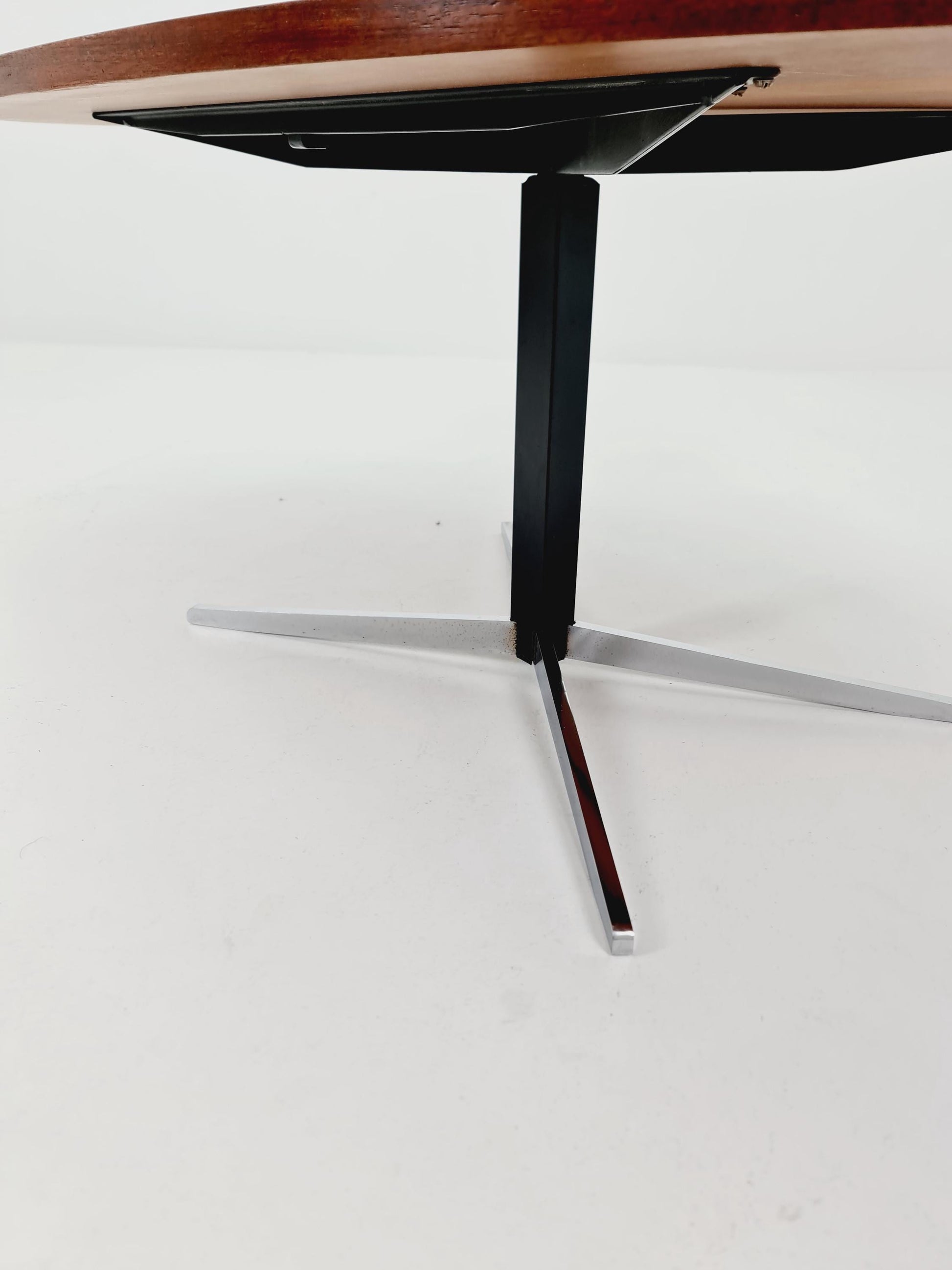 vintage teak Oval coffe table by Wilhelm Renz 1950