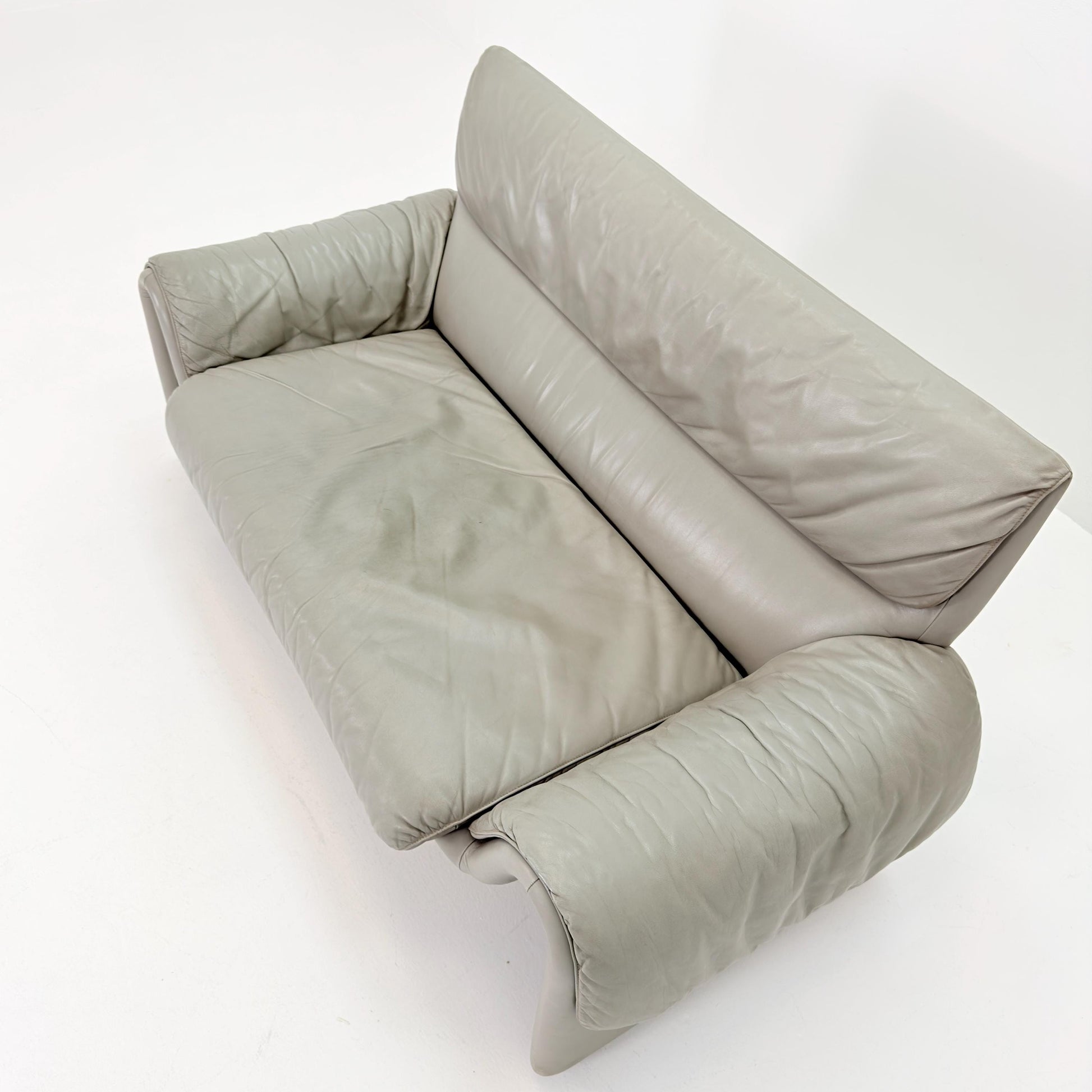 Mid-Century De Sede DS-2011/01 Gray leather 2 seats -sofa , 2011 Switzerland
