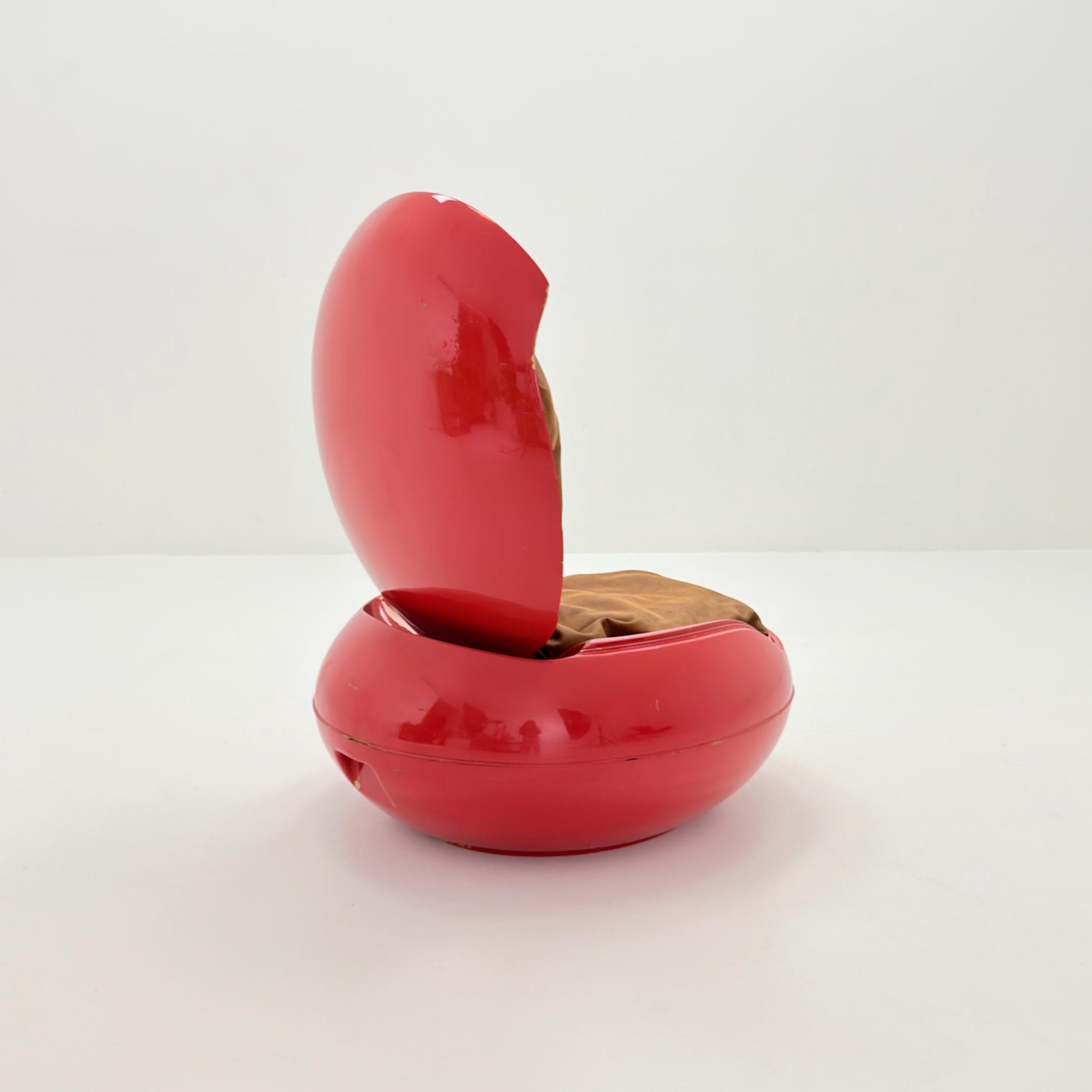 Mid-Century Garden Egg Chair by Peter Ghyczy, 1968 – Red Shell