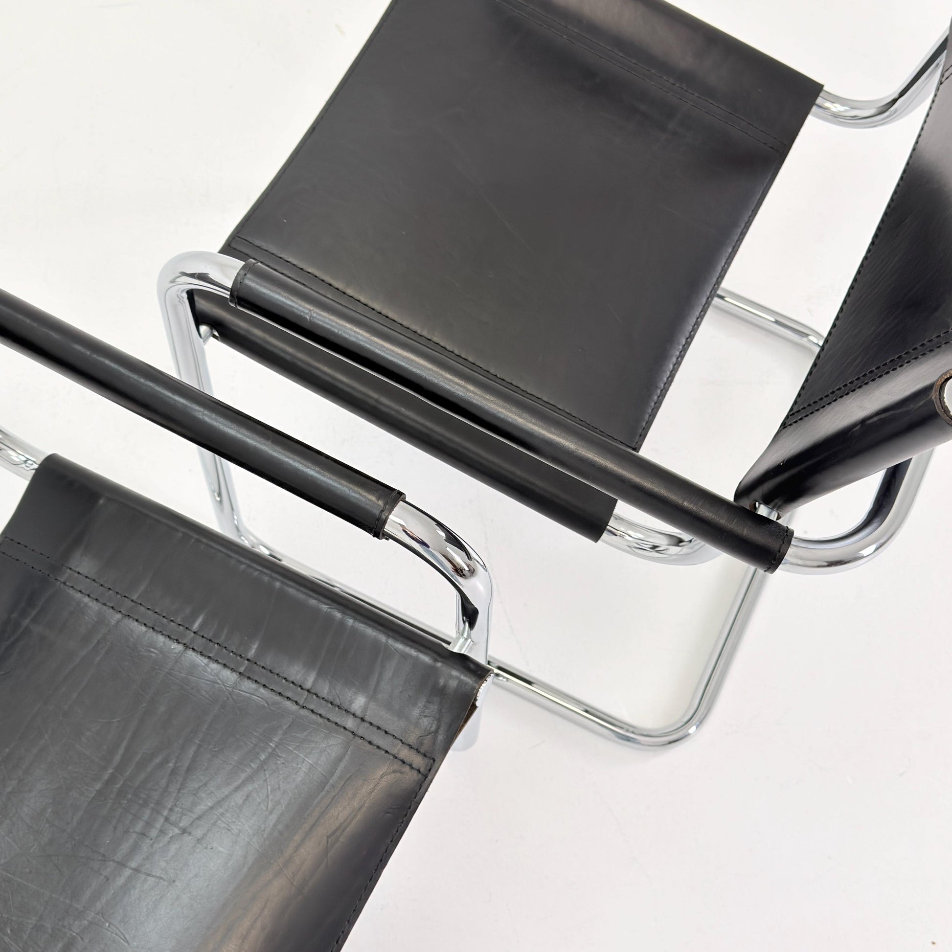 Set of 2 Mid century Bauhaus B34 black leather cantilevered chairs by Mart Stam for centro Studi italy 1980s