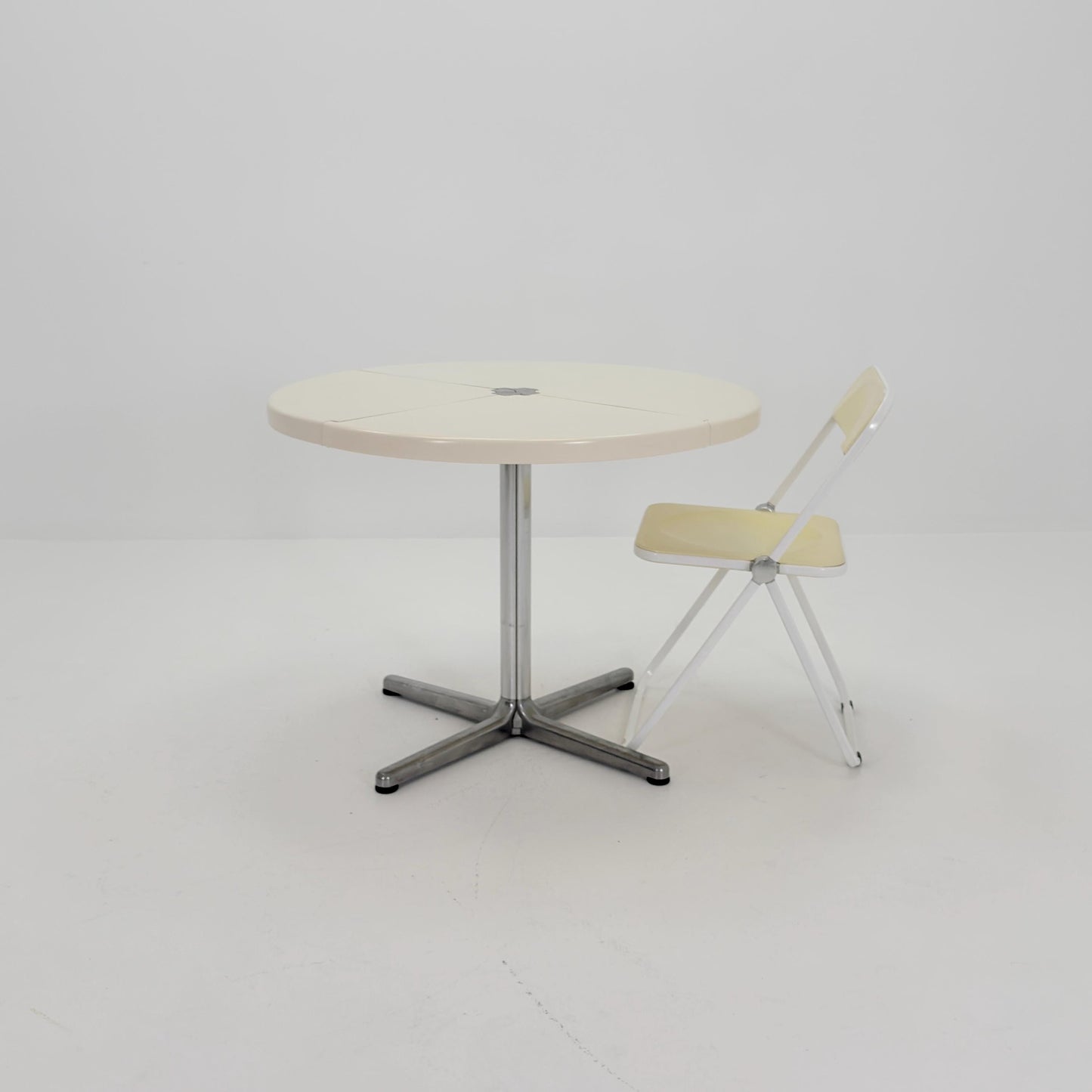 Mid century Italian Plano Folding white Table by Giancarlo Piretti, 1970s