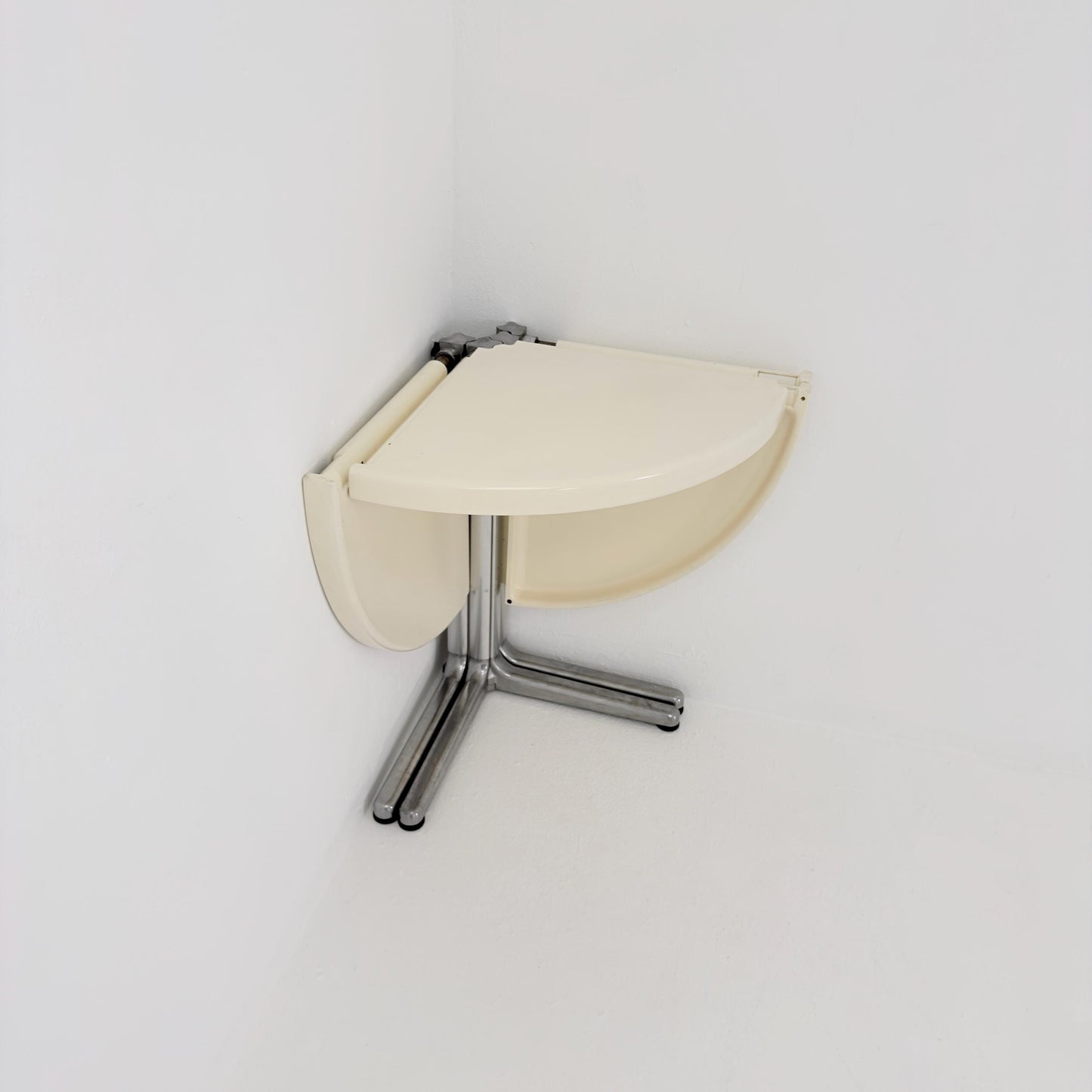 Mid century Italian Plano Folding white Table by Giancarlo Piretti, 1970s