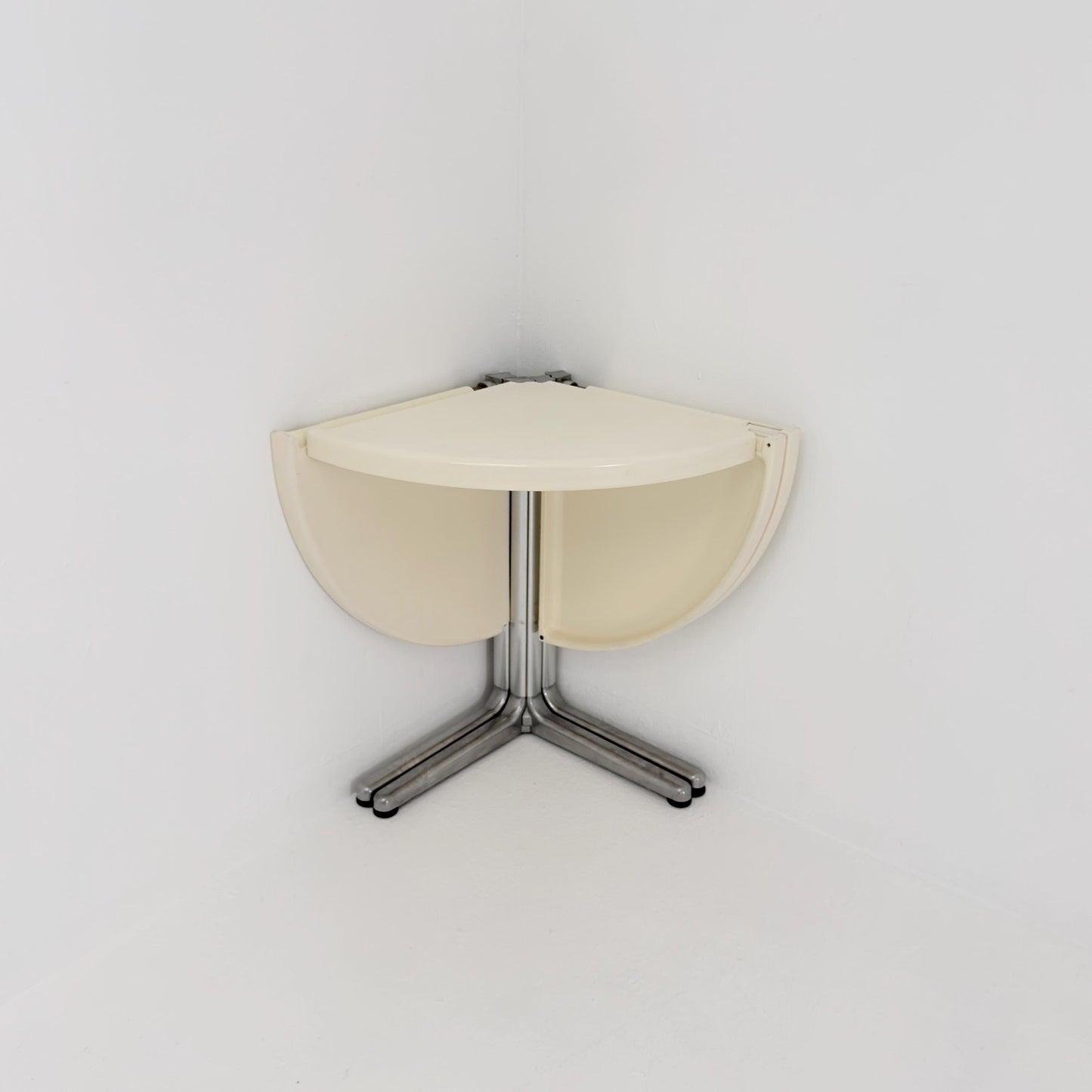 Mid century Italian Plano Folding white Table by Giancarlo Piretti, 1970s