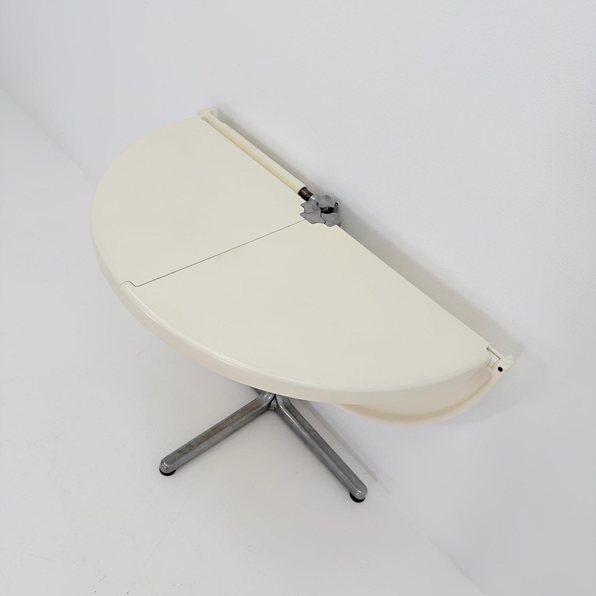Mid century Italian Plano Folding white Table by Giancarlo Piretti, 1970s