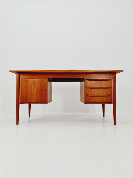 Mid century Danish teak desk By Gunnar Nielsen Tibergaard , 1960s