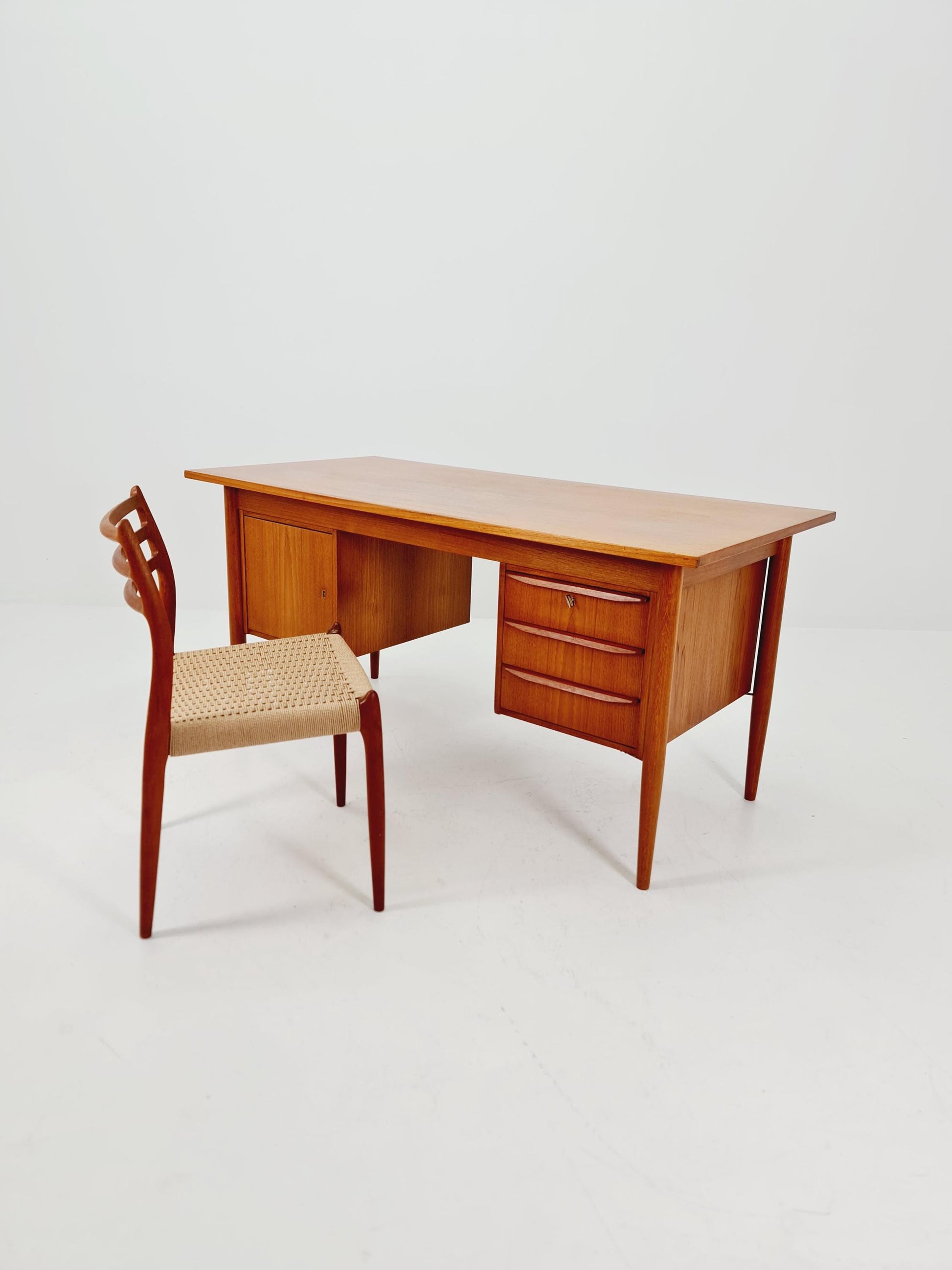 Mid century Danish teak desk By Gunnar Nielsen Tibergaard , 1960s
