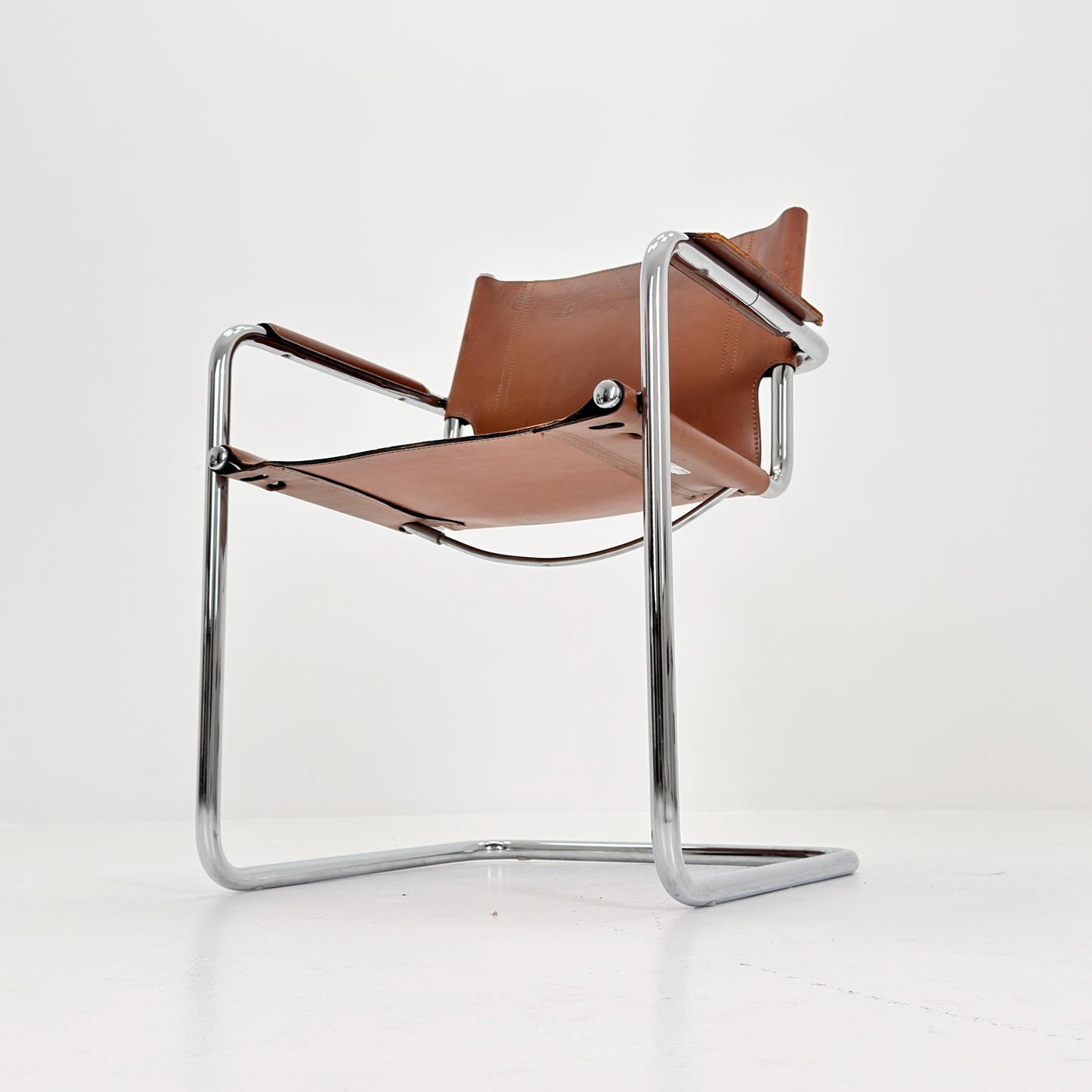 Mid century Matteo Grassi MG5 Dark Cognac Leather Bauhaus Chair, 1980s Italy — Mart Stam & Marcel Breuer