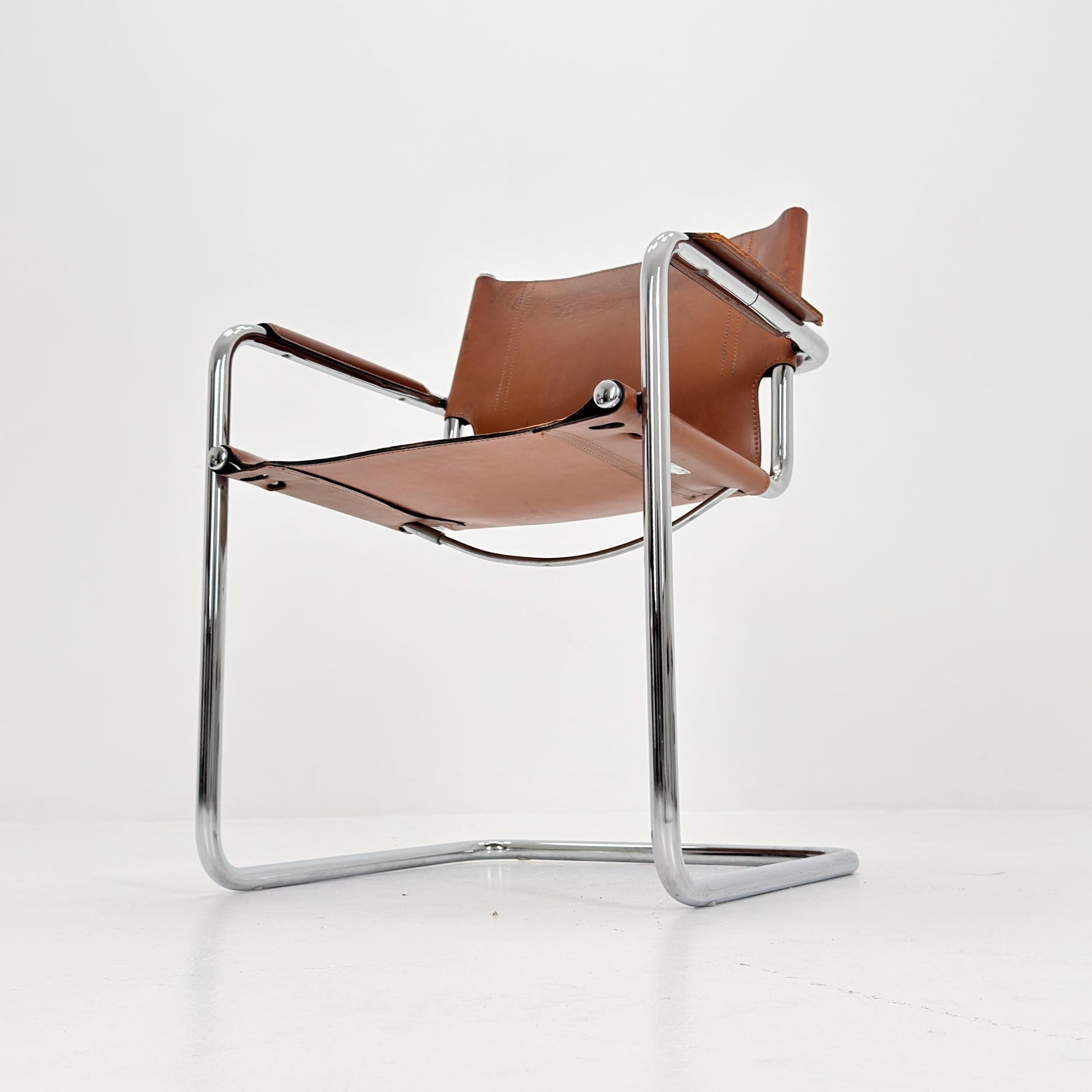 Mid century Matteo Grassi MG5 Dark Cognac Leather Bauhaus Chair, 1980s Italy — Mart Stam & Marcel Breuer
