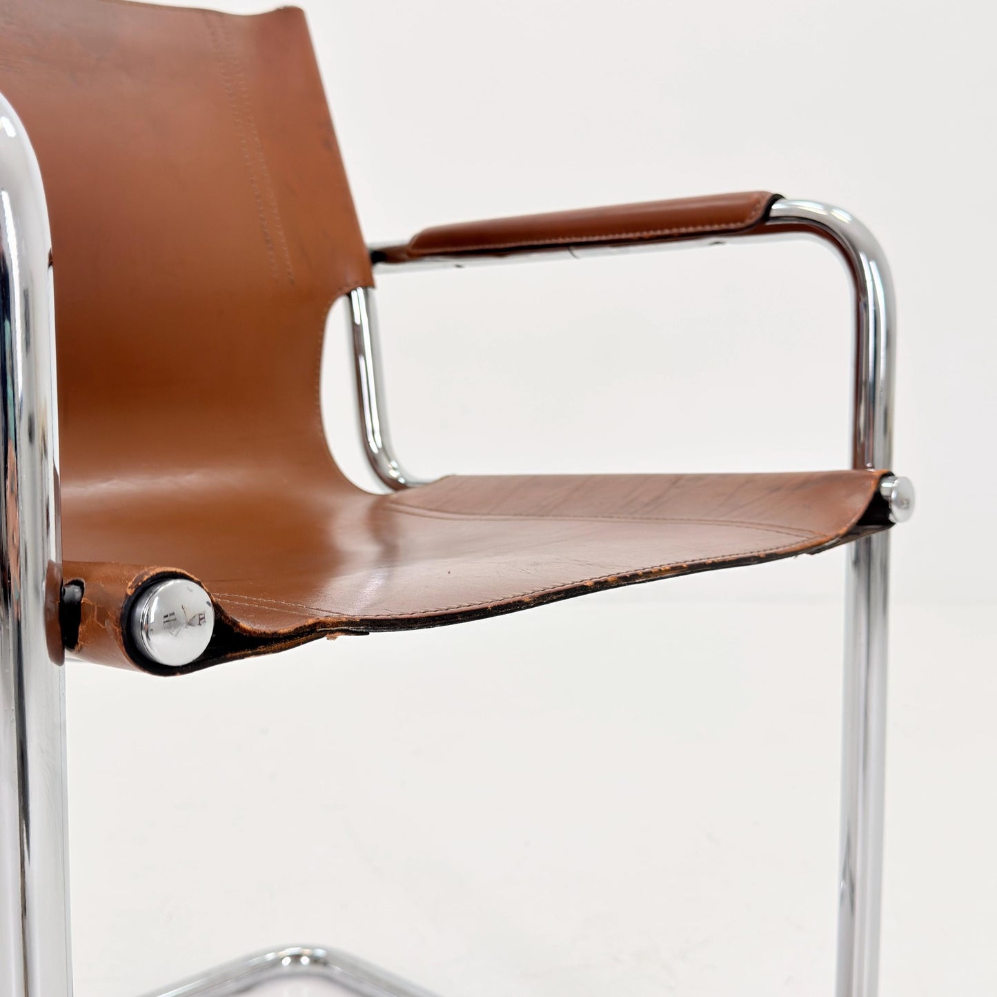 Mid century Matteo Grassi MG5 Dark Cognac Leather Bauhaus Chair, 1980s Italy — Mart Stam & Marcel Breuer