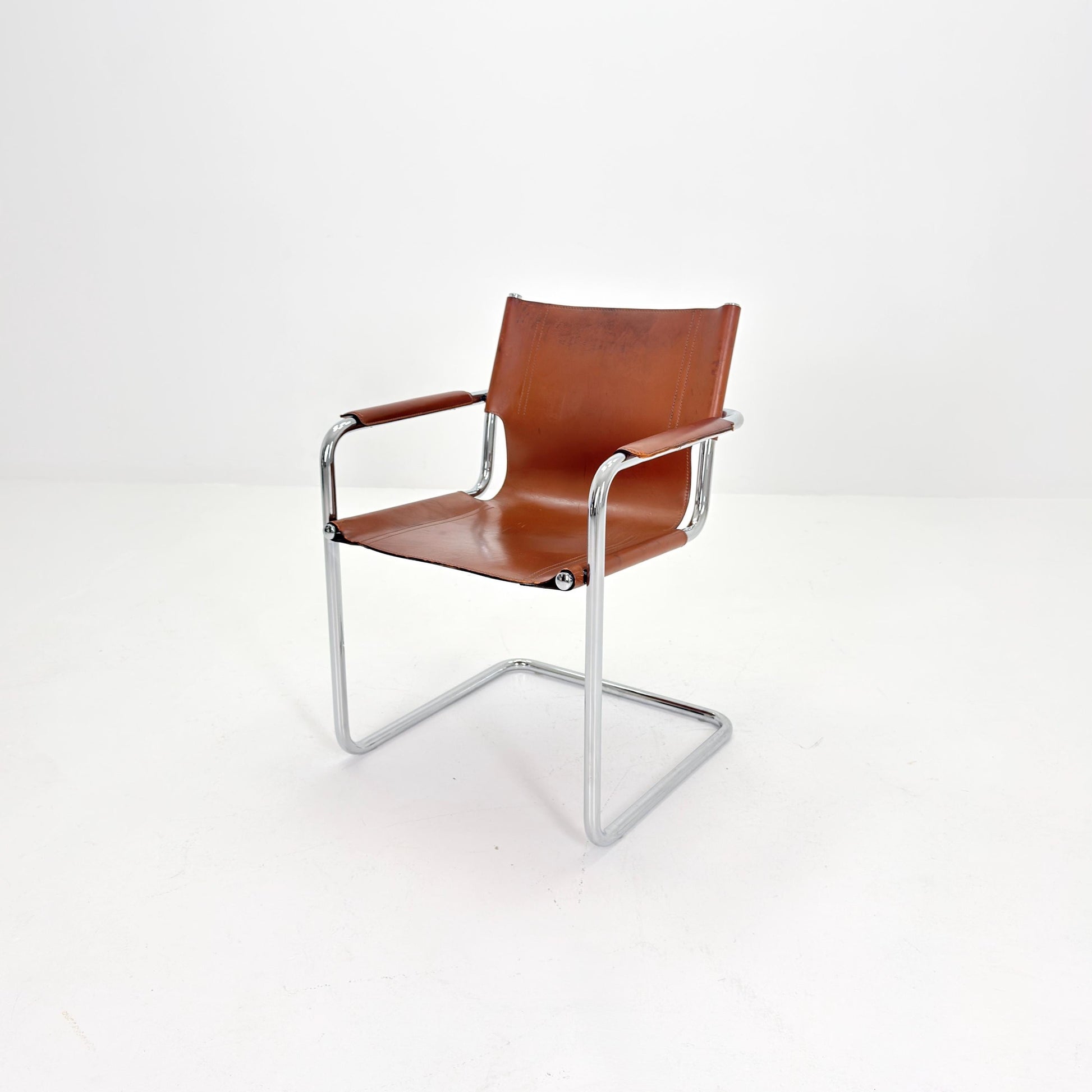 Mid century Matteo Grassi MG5 Dark Cognac Leather Bauhaus Chair, 1980s Italy — Mart Stam & Marcel Breuer