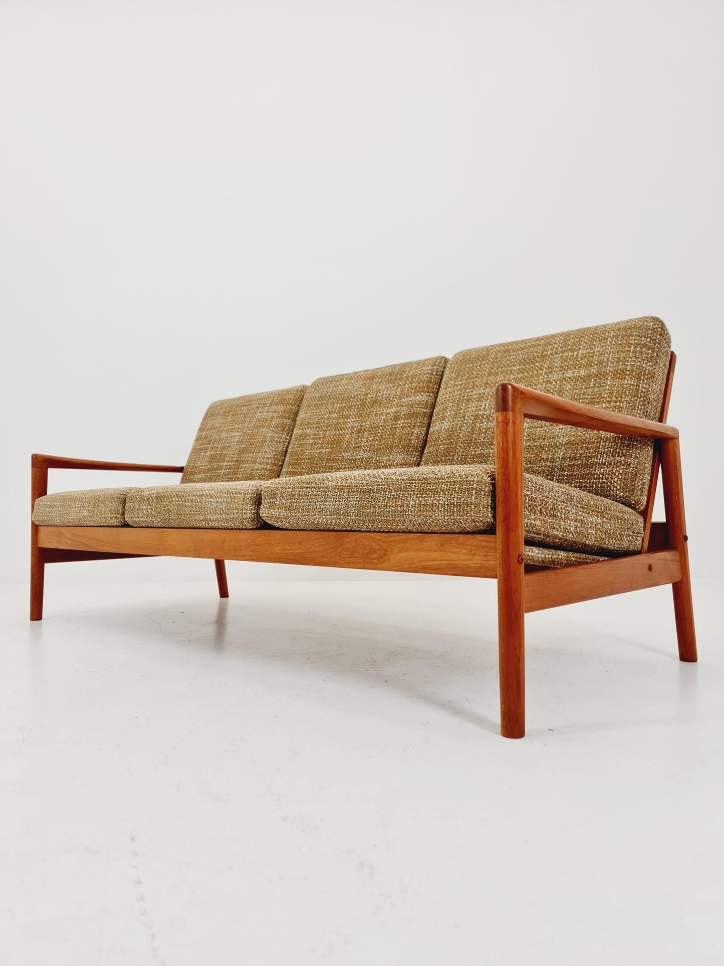 Mid century easy lounge couch by Arne Wahl Iversen for komfort teak , 1960s