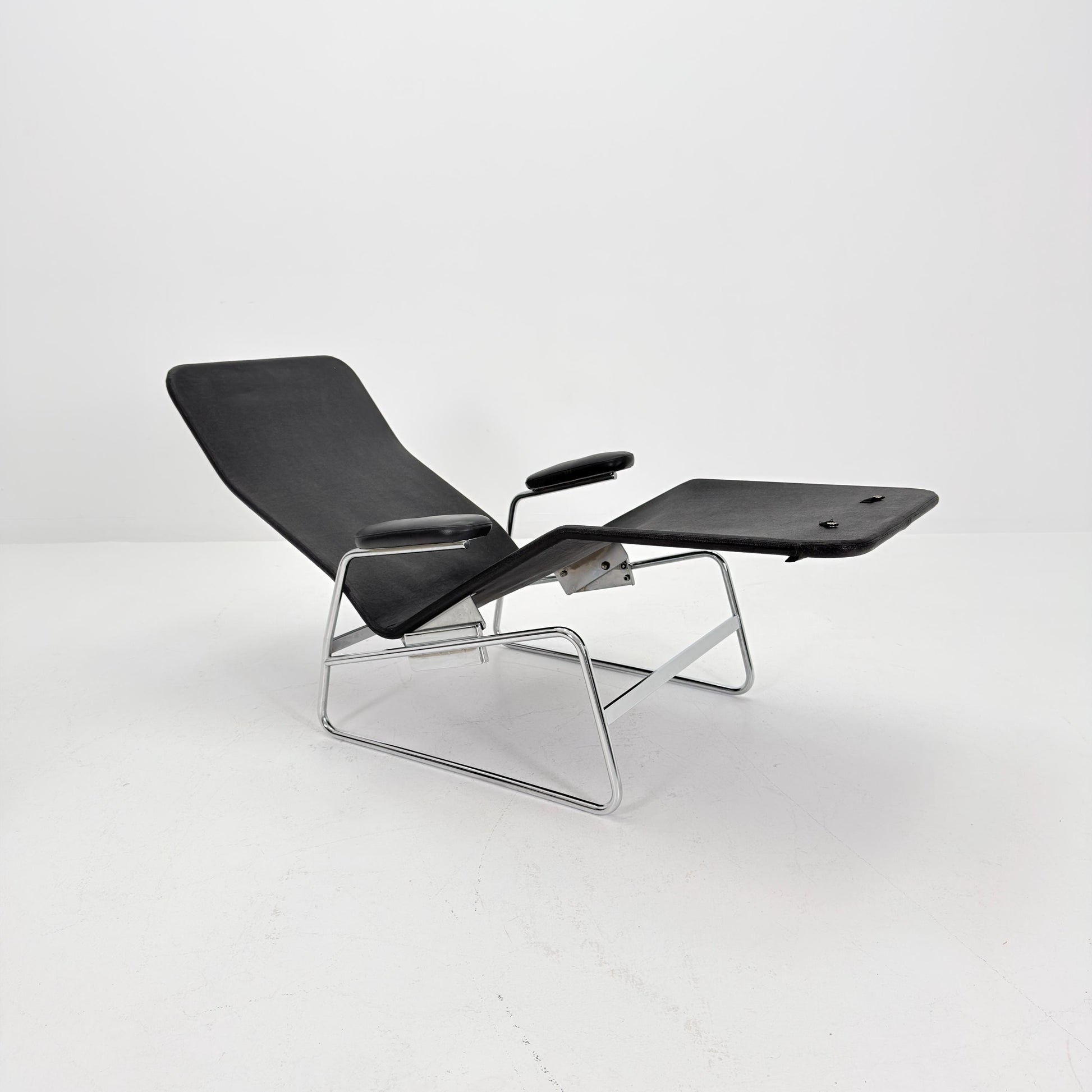 Rare Mid Century Fenix easy leather chair for DUX by Sam Larsson 1970s Sweden
