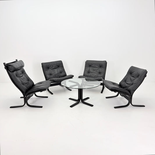 Mid-Century Siesta Lounge Set by Ingmar Relling – 4 Chairs (3 Low + 1 High Back) & Glass Coffee Table, Black Edition, Westnofa Norway 1960s