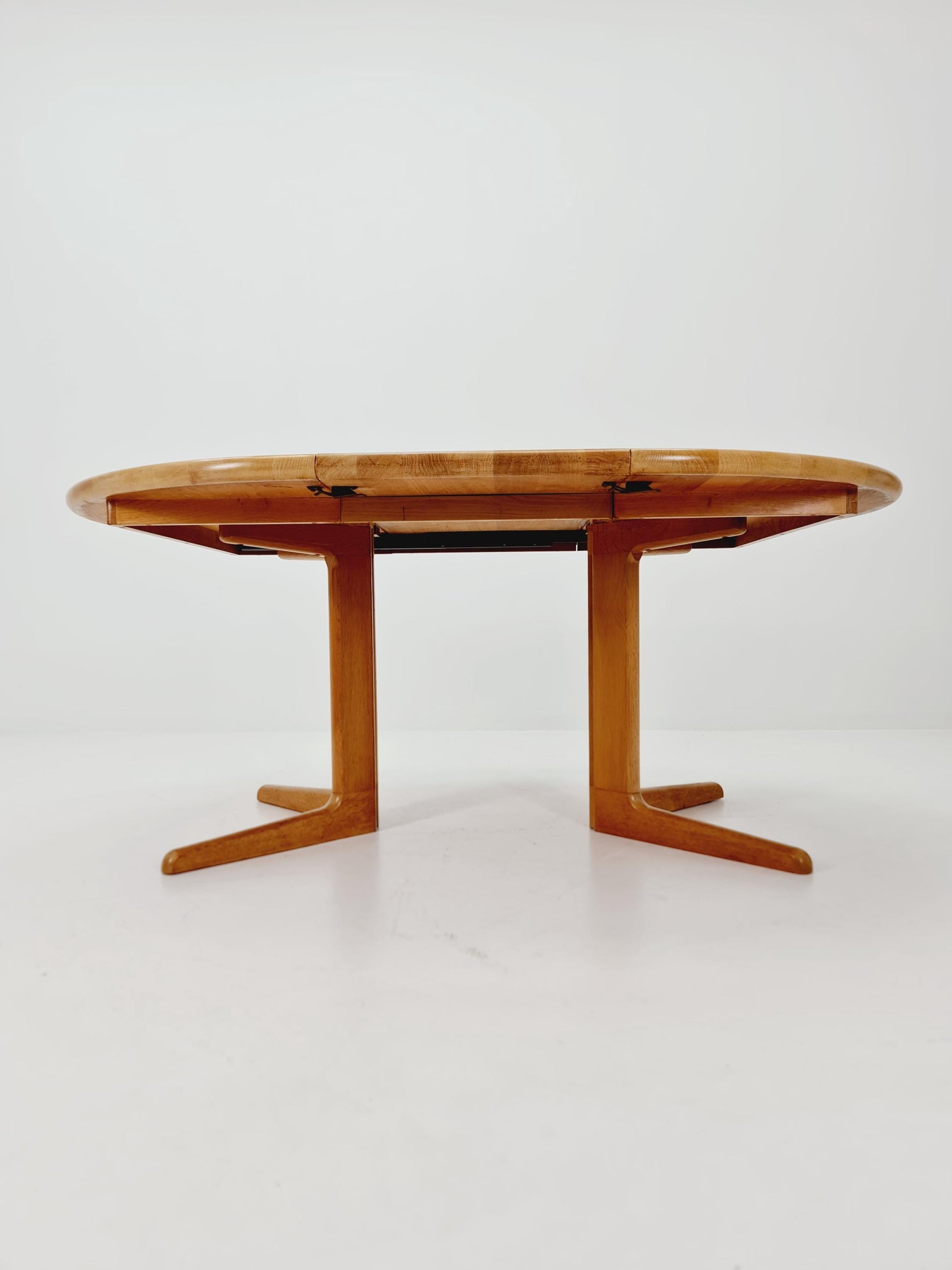 Mid century extendable Danish Modern Solid Oak dining table by Niels Möller , 1970s