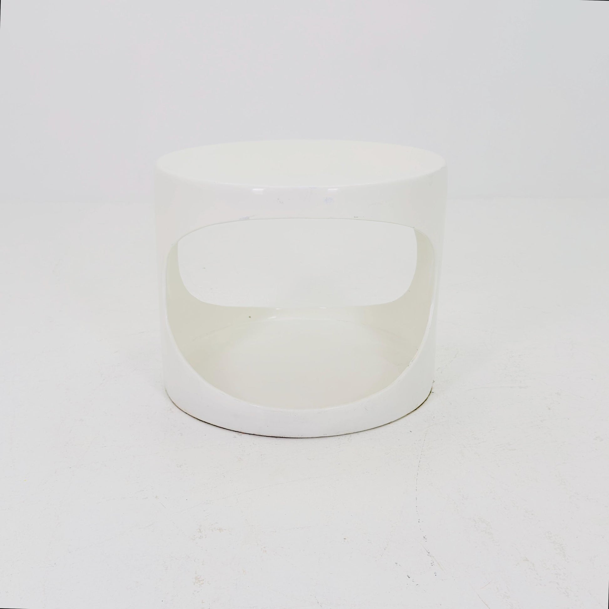 Rare Space age white end table /side table 1970s