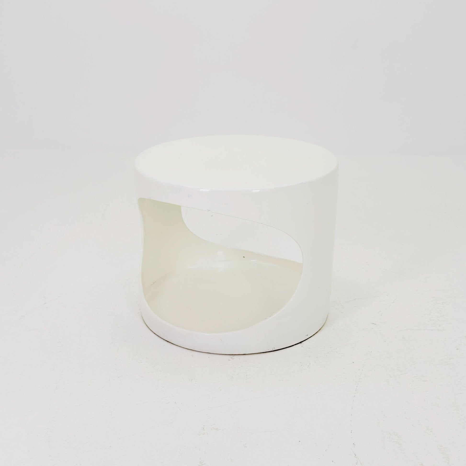 Rare Space age white end table /side table 1970s