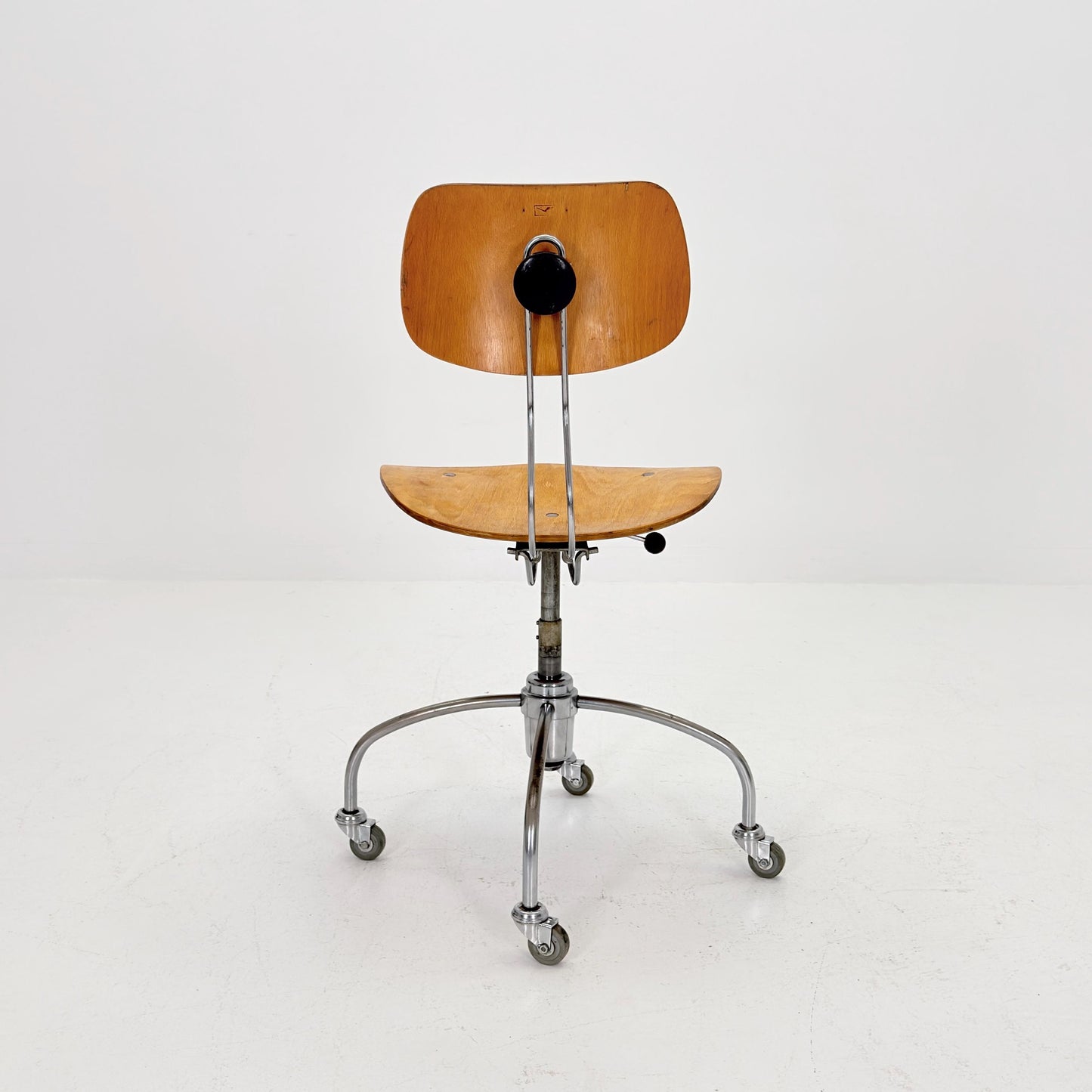 Mid century Swivel Bauhaus chair model by Egon Eiermann for Wilde & Spieth 1950s Germany
