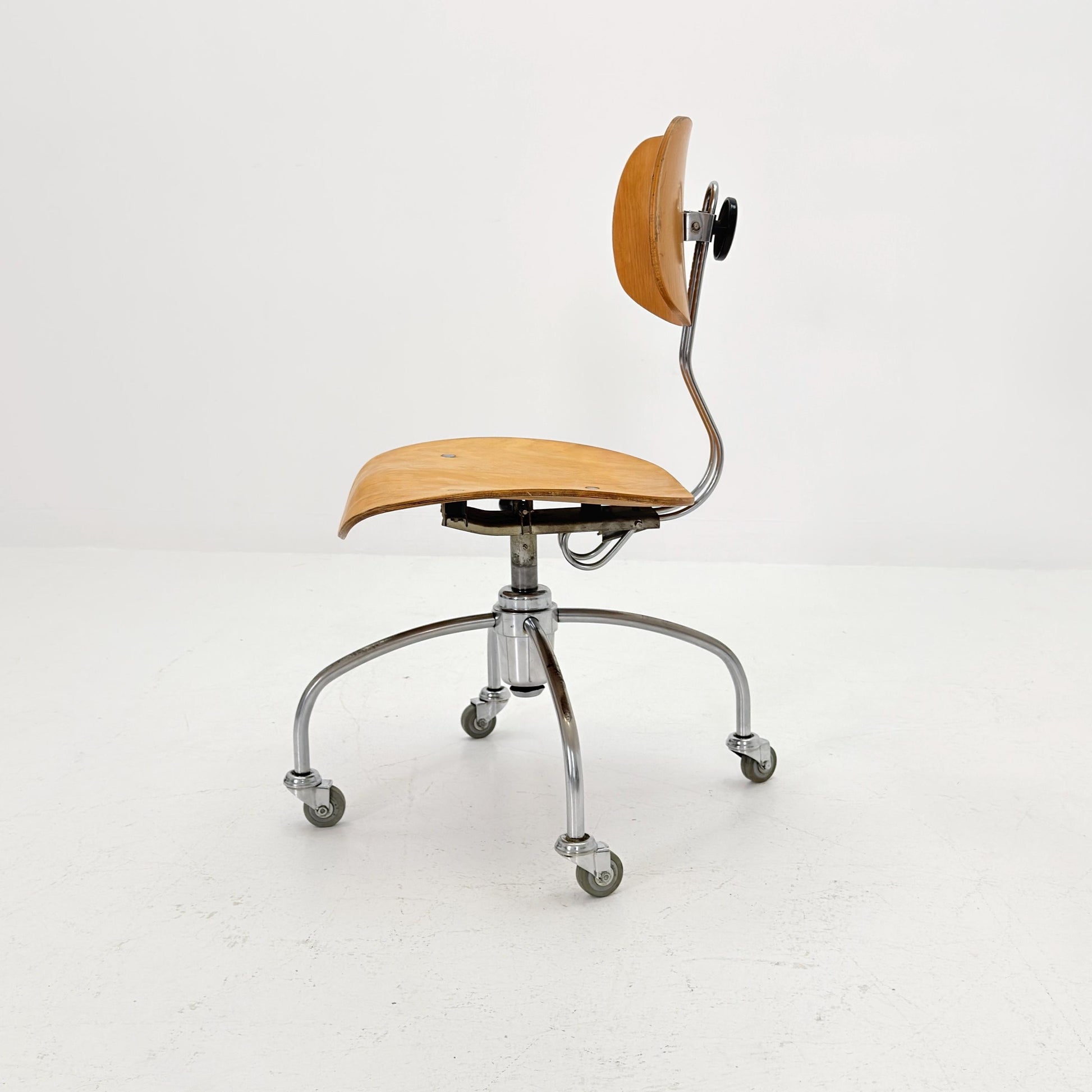 Mid century Swivel Bauhaus chair model by Egon Eiermann for Wilde & Spieth 1950s Germany