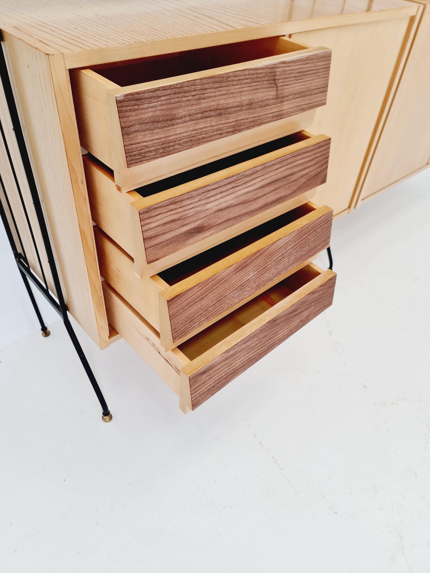 Freestanding string shelf-system unit bookcase ash ,walnut & metal by koch Möbel Germany, 1950s