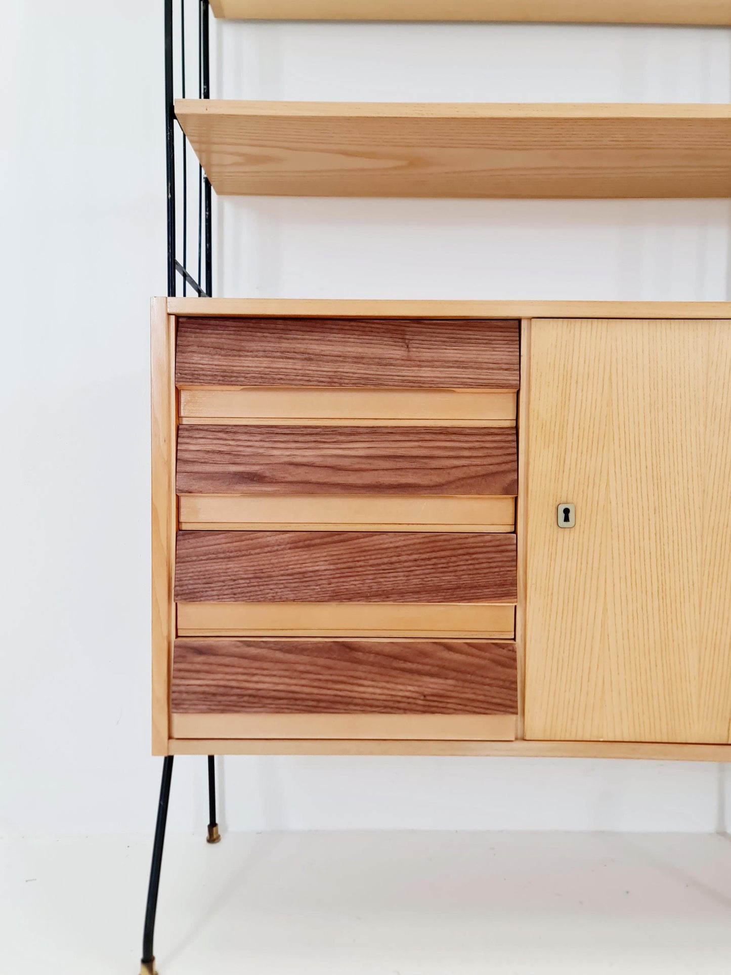 Freestanding string shelf-system unit bookcase ash ,walnut & metal by koch Möbel Germany, 1950s