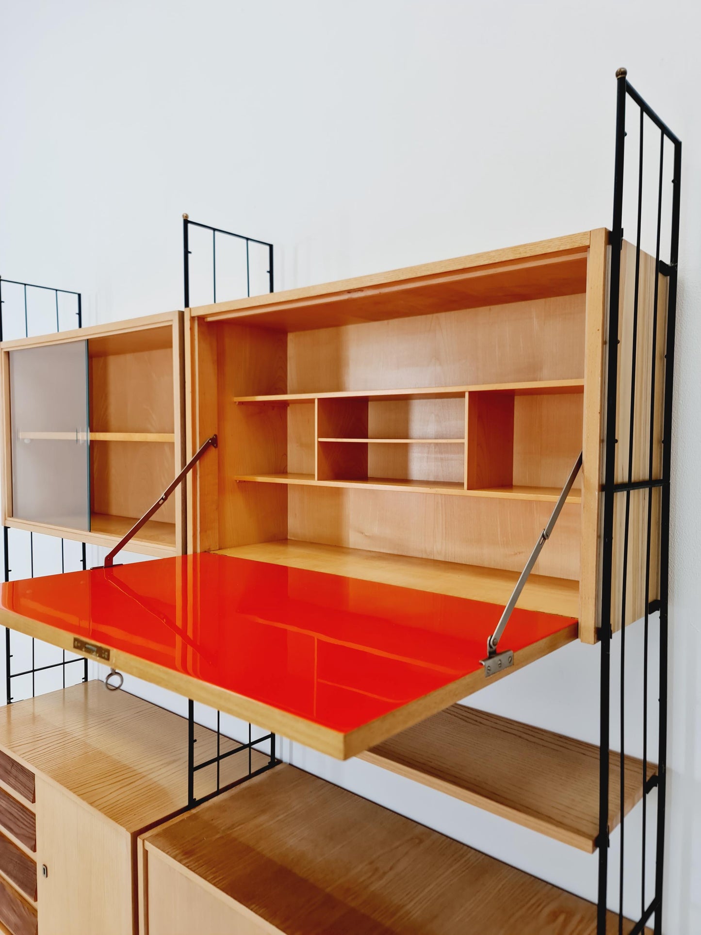 Freestanding string shelf-system unit bookcase ash ,walnut & metal by koch Möbel Germany, 1950s