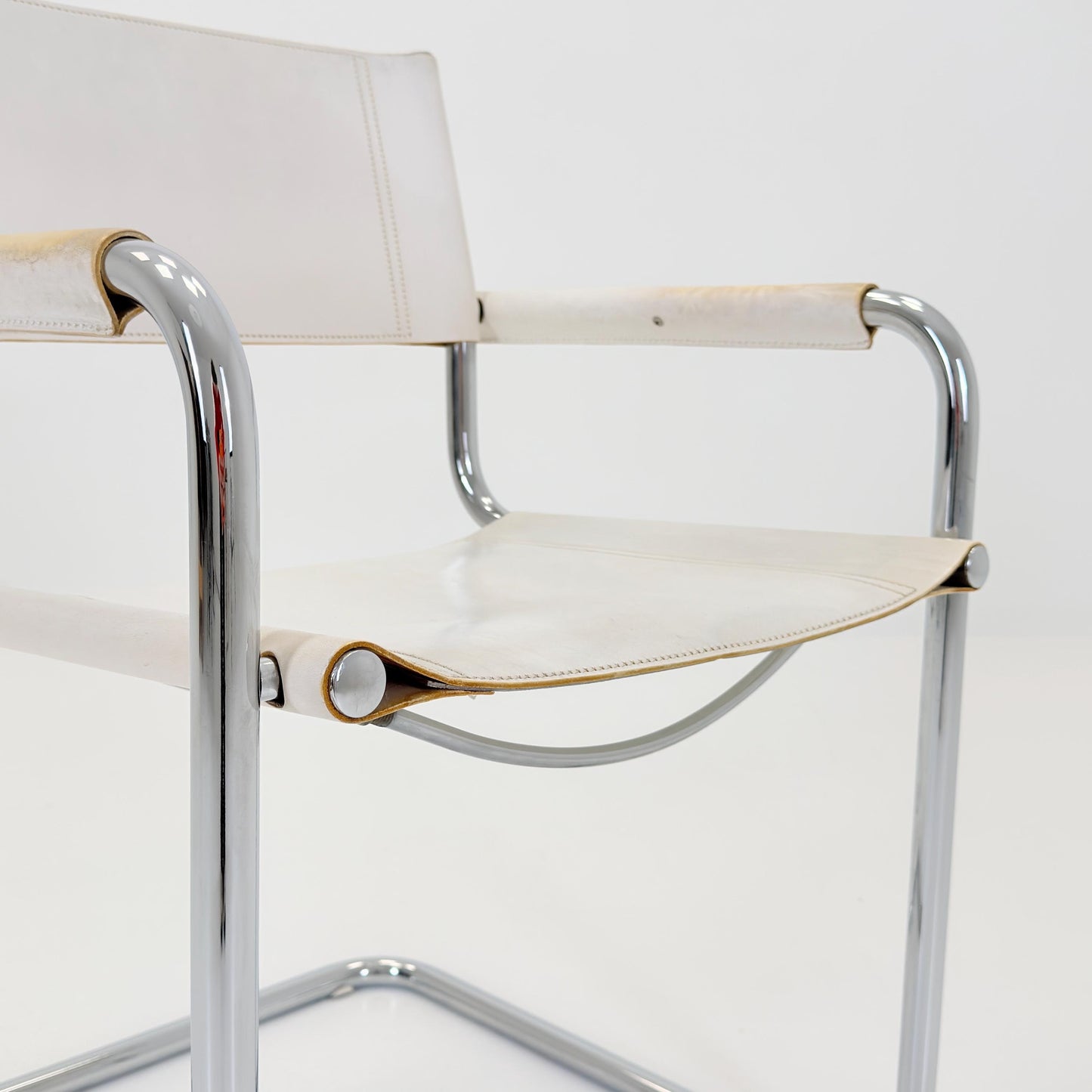 Mid Century Bauhaus Cantilever Chair B34 MG5 by Mart Stam Style – White Leather Chrome Armchair Italy 1980s