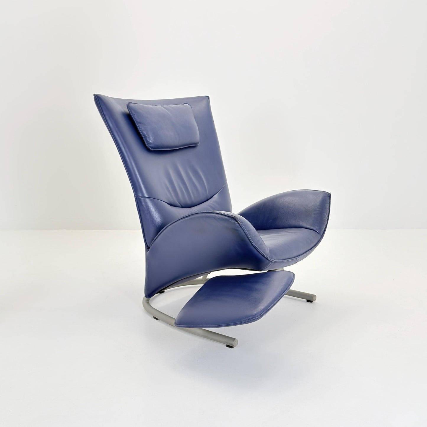 Mid Century Rolf Benz 1900 Blue Leather Lounge Chair with Footrest, Germany 1990s