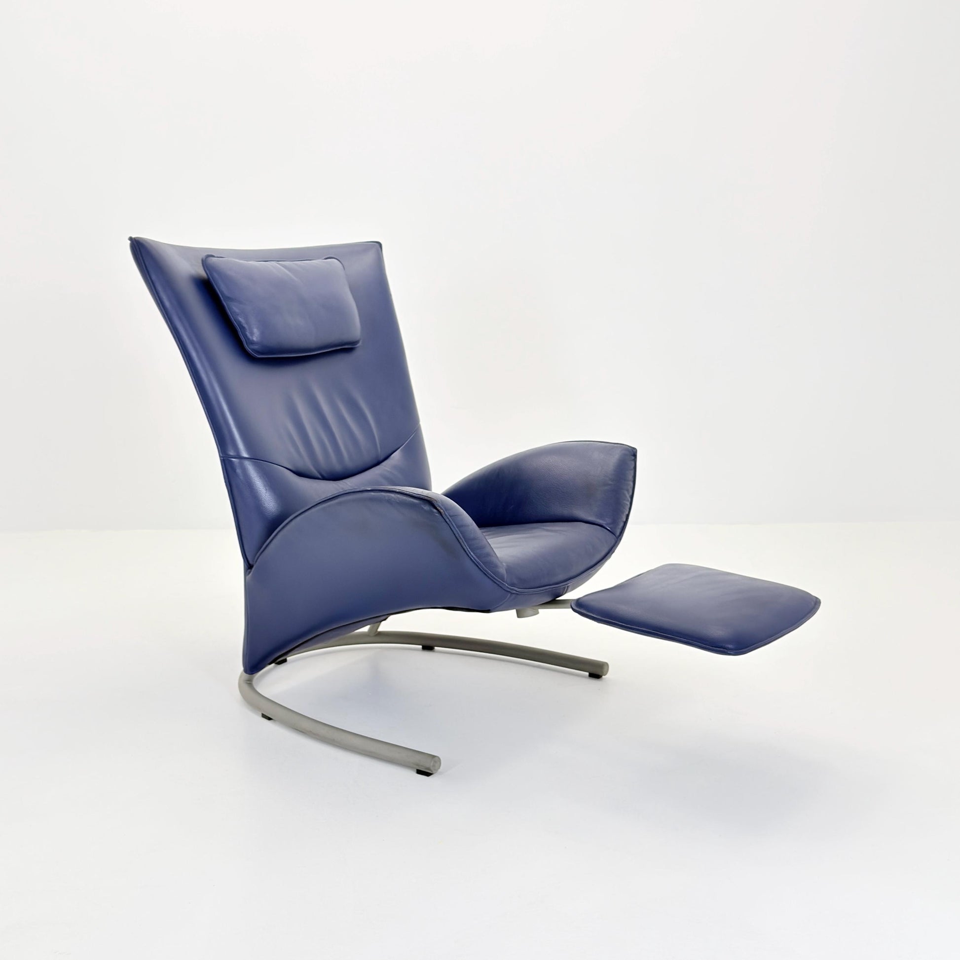 Mid Century Rolf Benz 1900 Blue Leather Lounge Chair with Footrest, Germany 1990s