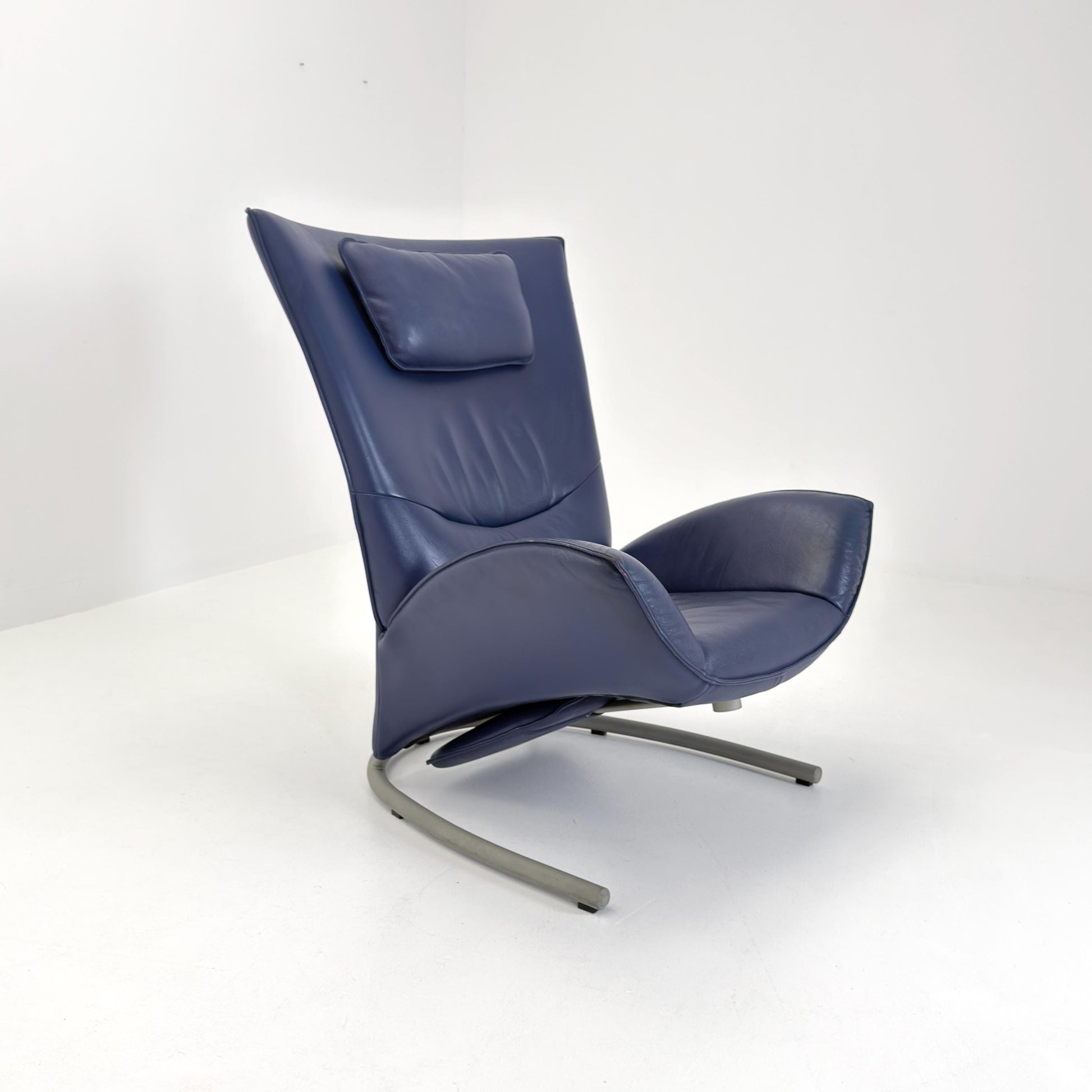 Mid Century Rolf Benz 1900 Blue Leather Lounge Chair with Footrest, Germany 1990s
