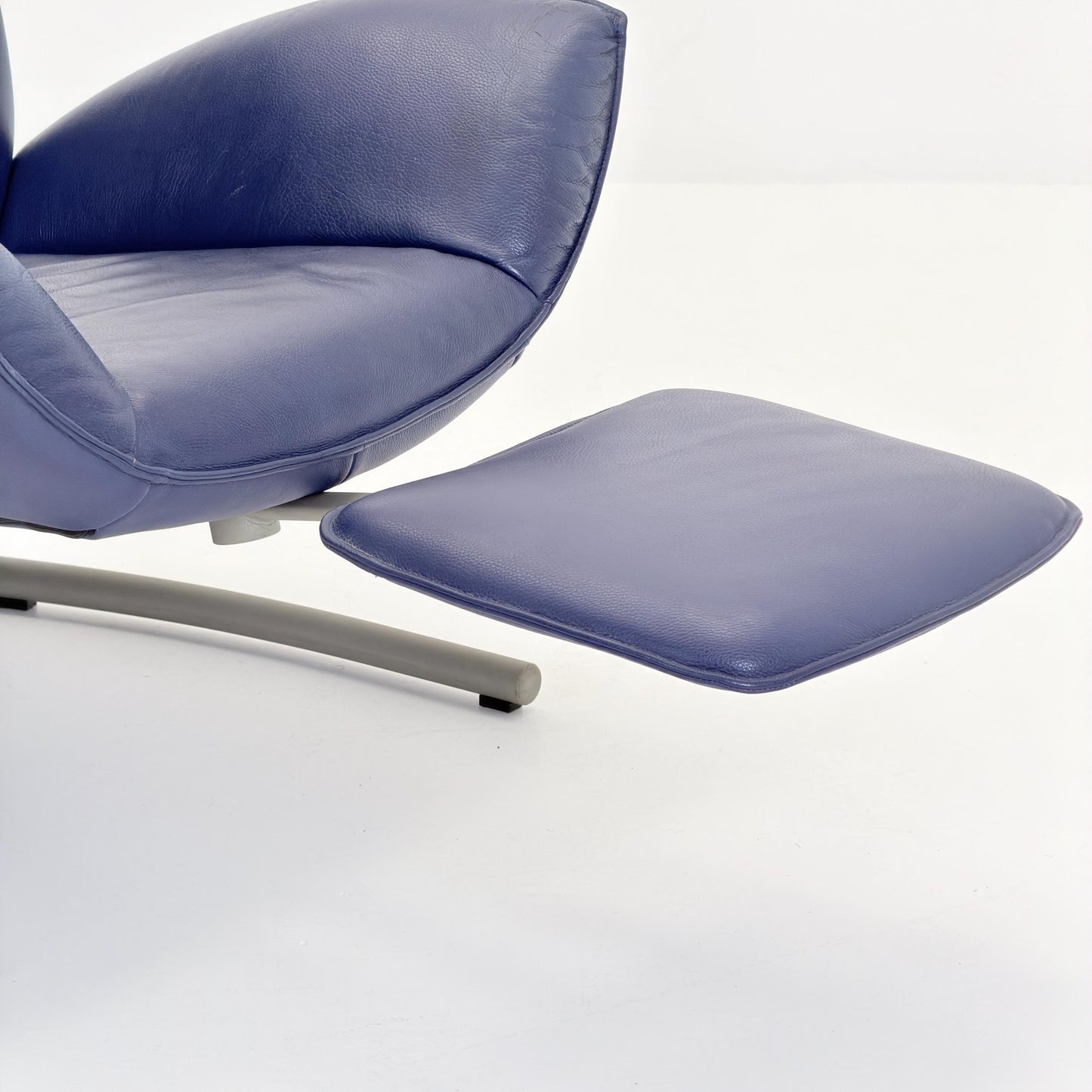 Mid Century Rolf Benz 1900 Blue Leather Lounge Chair with Footrest, Germany 1990s