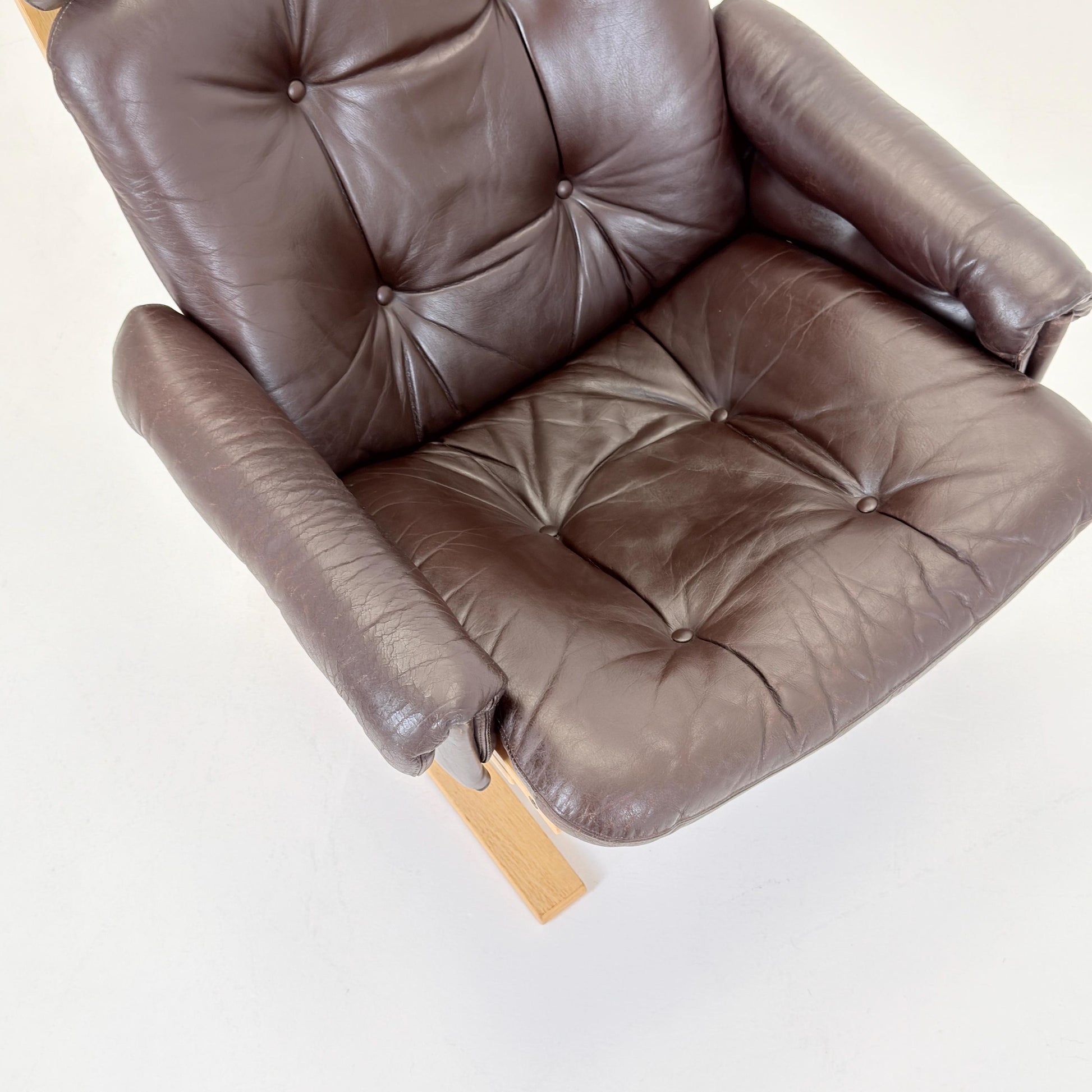 Mid century Norwegian Kengu leather high back lounge chair by Elsa & Nordahl Solheim for Rybo Rykken - 1970s Norway