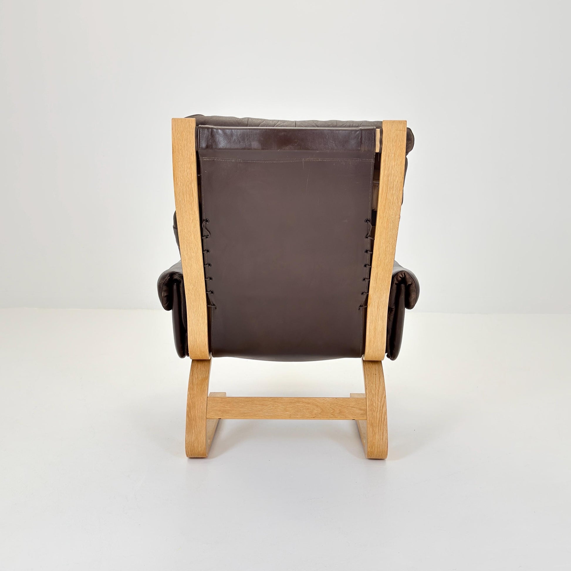Mid century Norwegian Kengu leather high back lounge chair by Elsa & Nordahl Solheim for Rybo Rykken - 1970s Norway