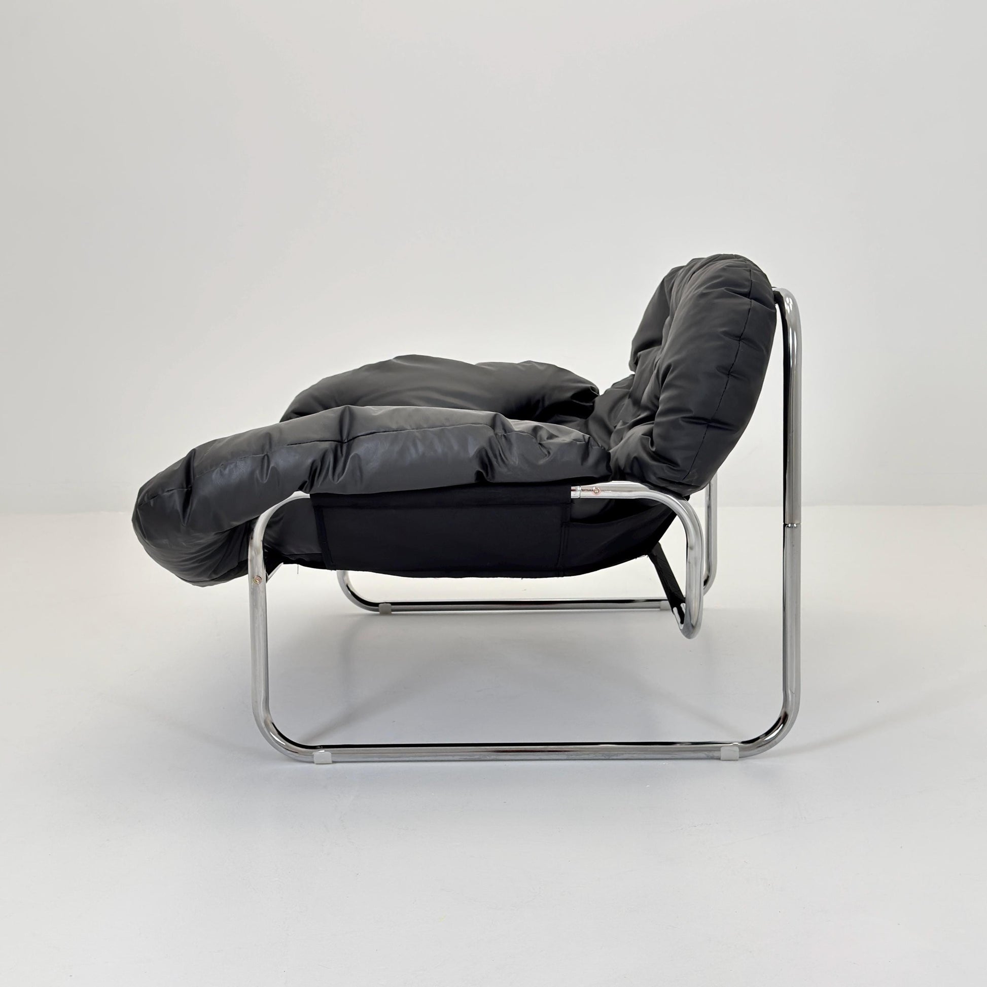 Mid Century Style Black Faux Leather Lounge Chair – Scandinavian Modern Chrome Tubular Armchair