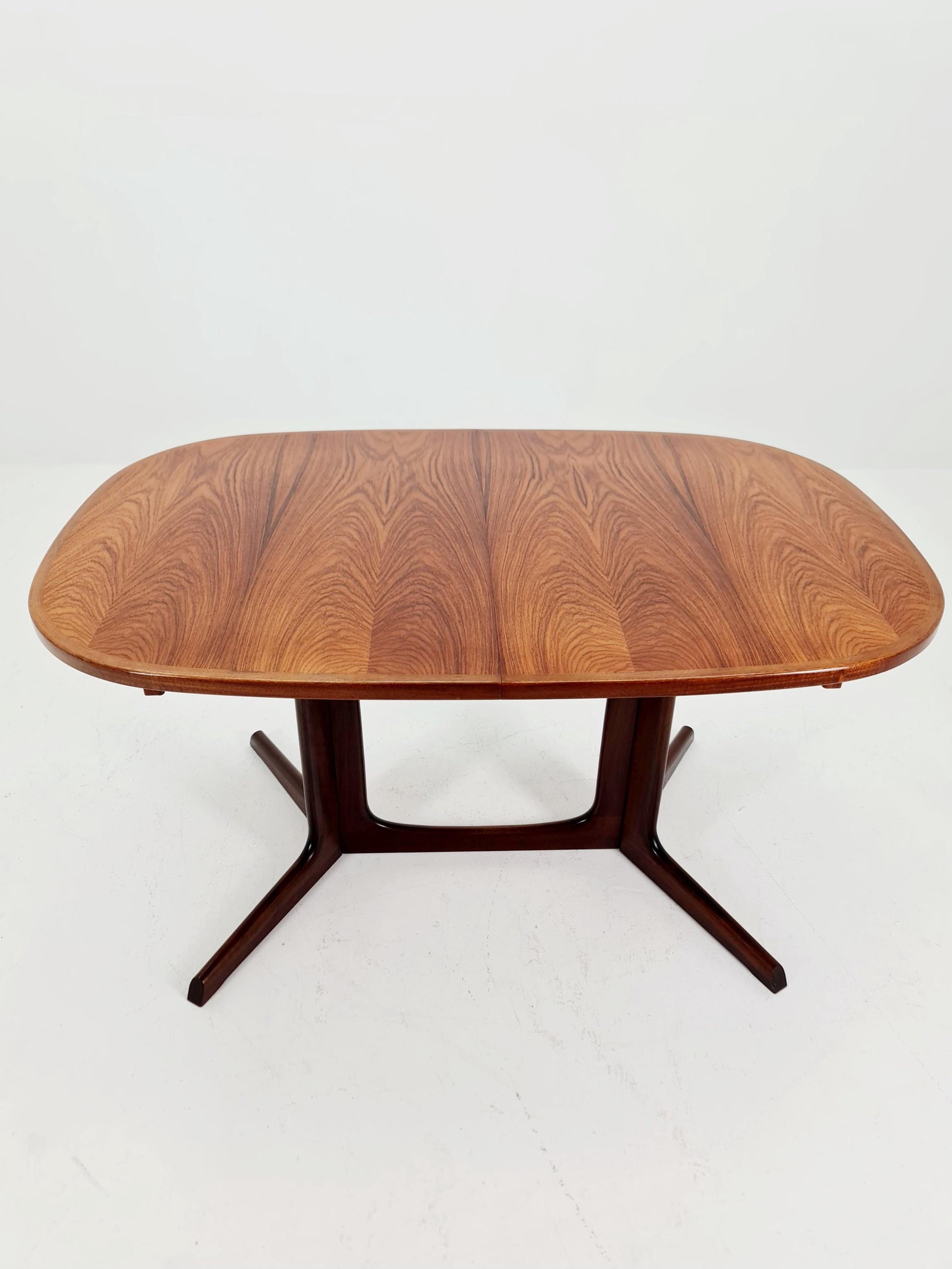 Vintage Danish Rosewood Oval Dining table by Gudme Möbelfabrik A/S , 1960s