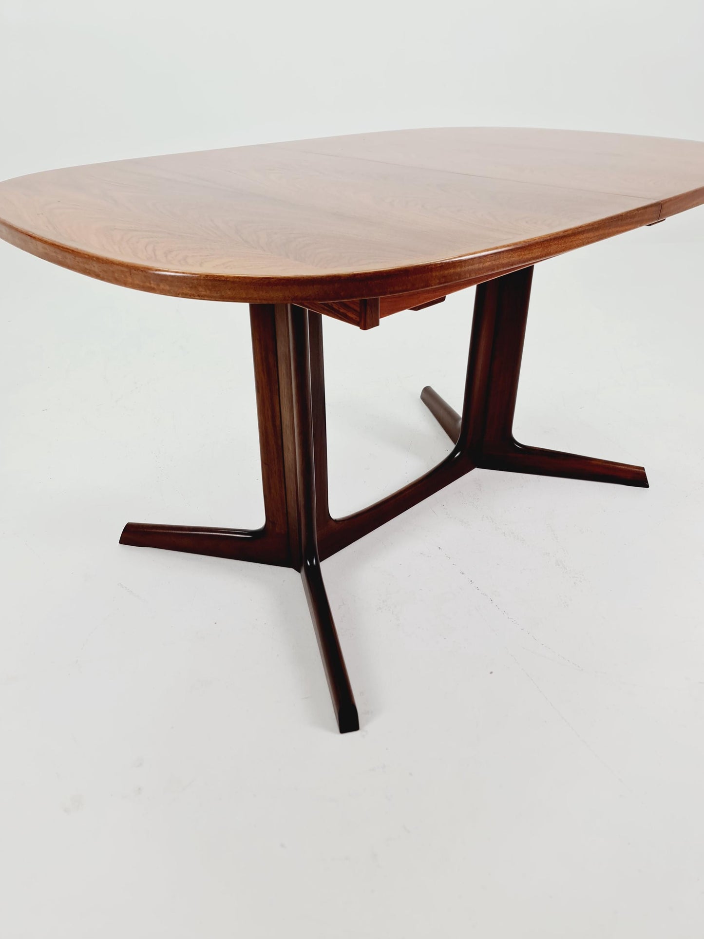 Vintage Danish Rosewood Oval Dining table by Gudme Möbelfabrik A/S , 1960s