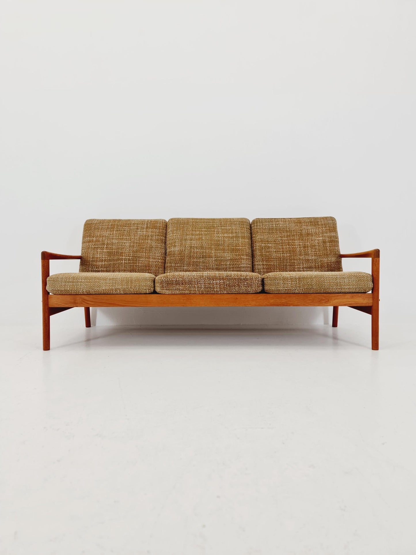 Mid century easy lounge couch by Arne Wahl Iversen for komfort teak , 1960s