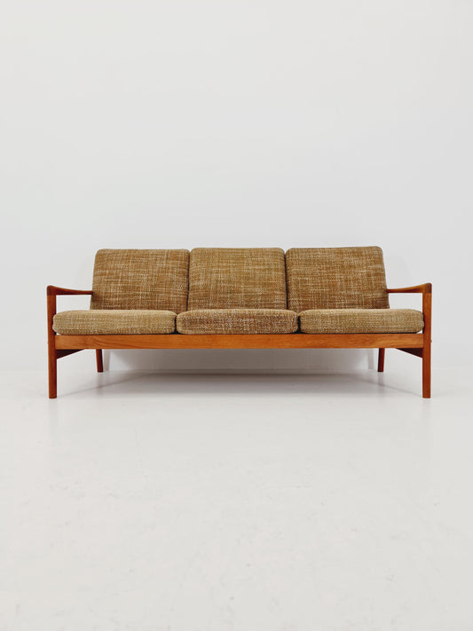 Mid century easy lounge couch by Arne Wahl Iversen for komfort teak , 1960s